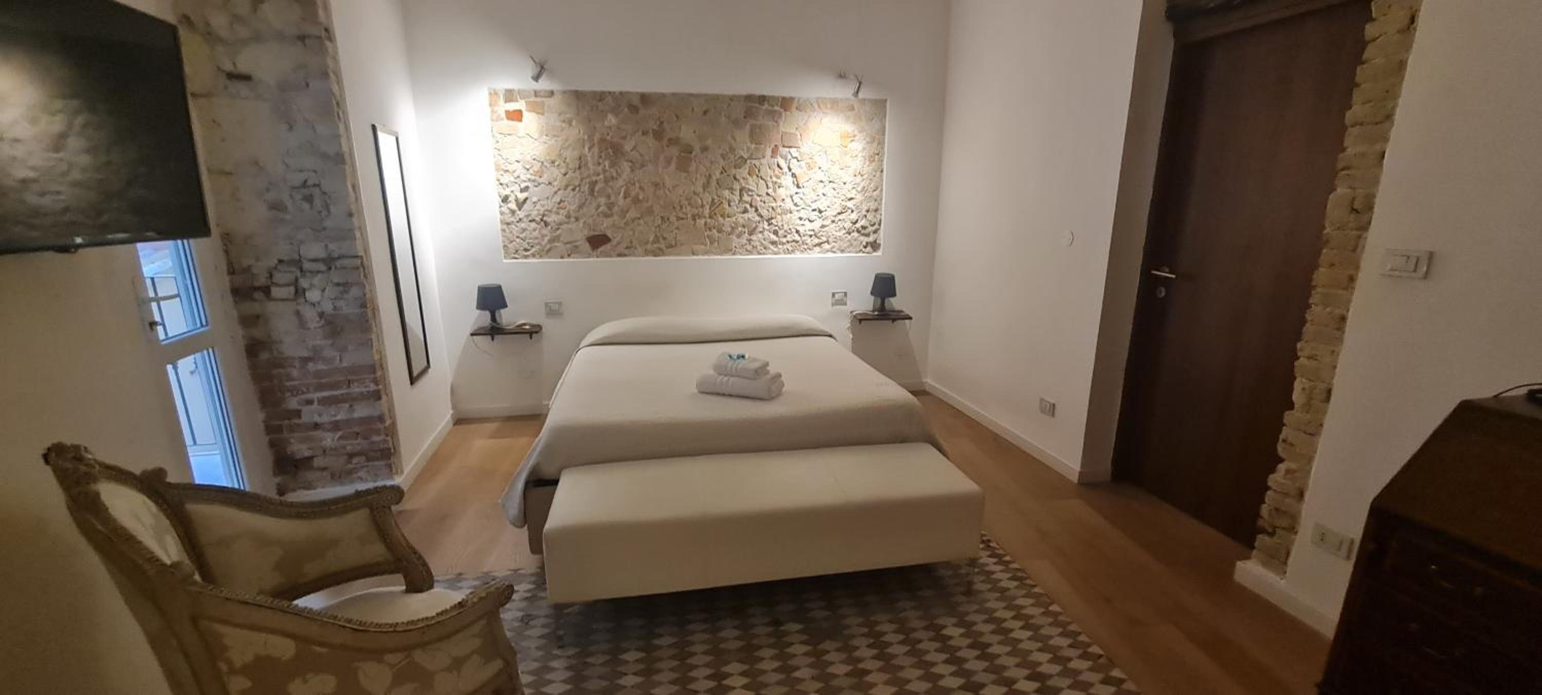 Double or Twin Room photo 3