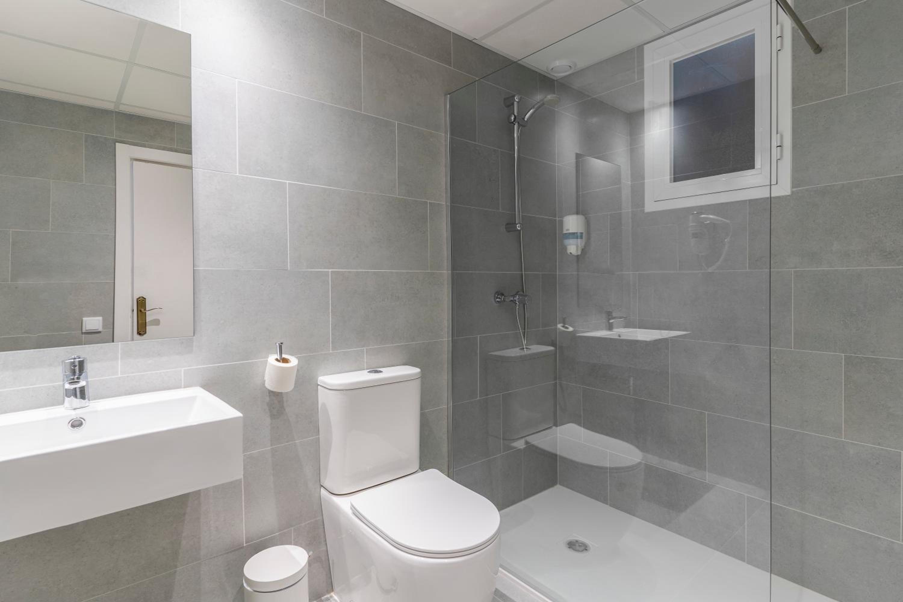 Double Room - Photo 4