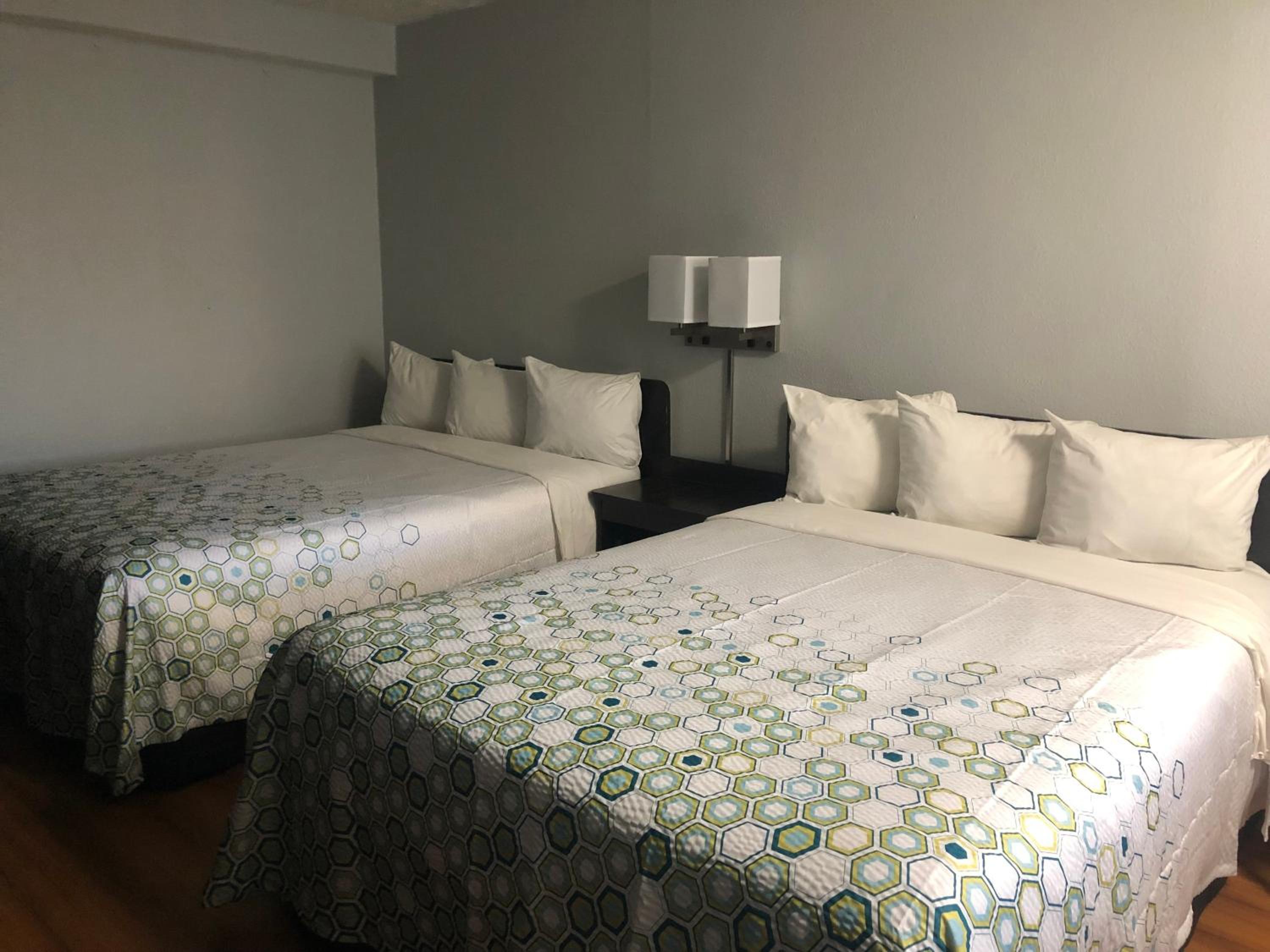 Studio Room with Two Queen Beds  Non-Smoking photo 1