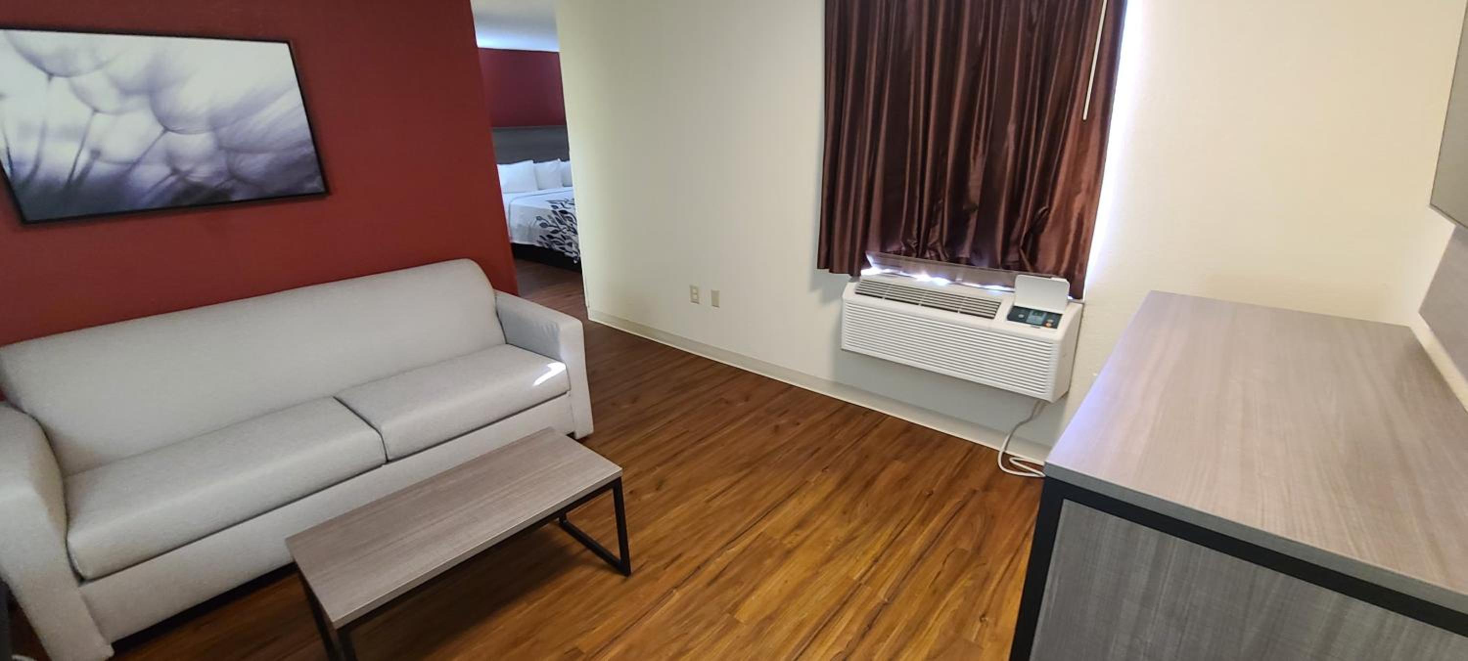 Suite King Room Non-Smoking - Photo 5
