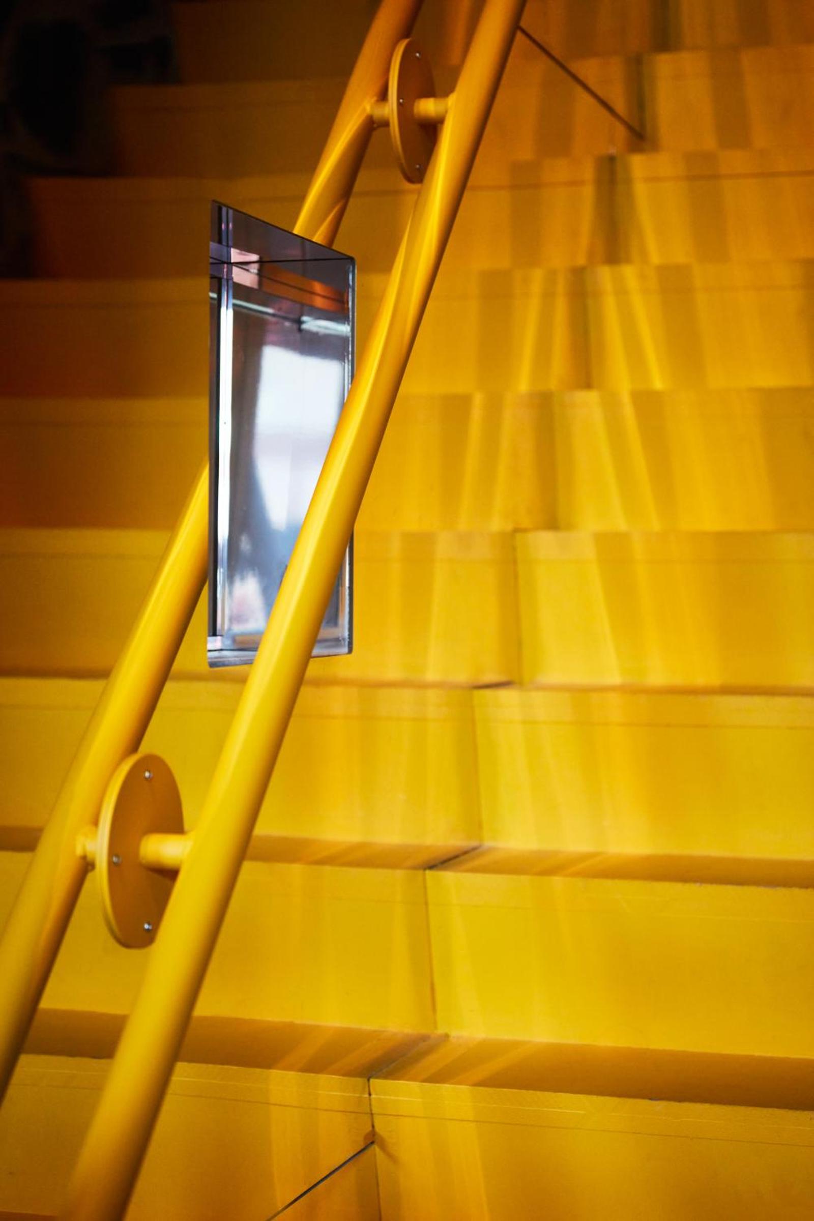 Invisible Room - Photo 17
