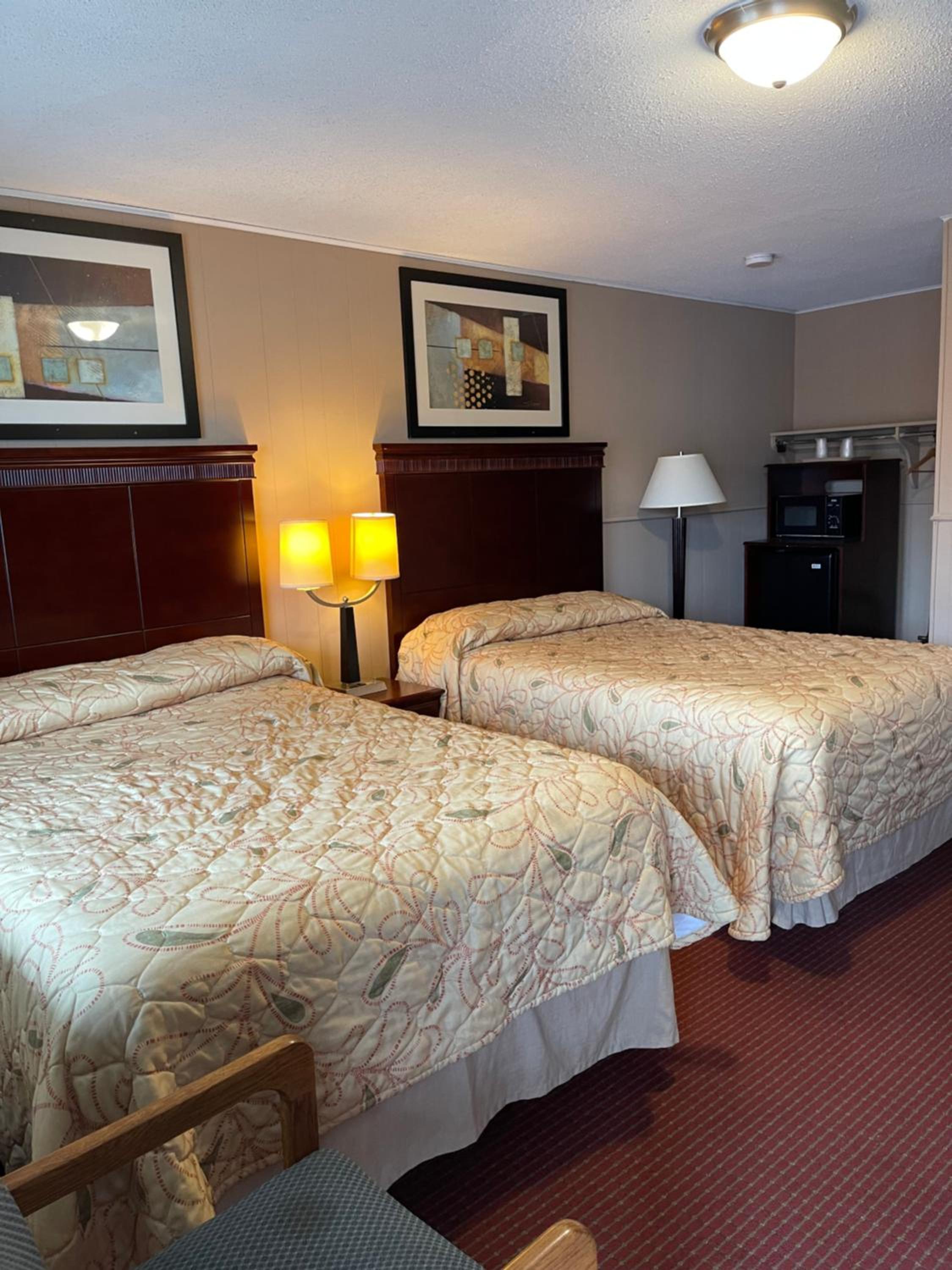 Double Room with Two Double Beds photo 2