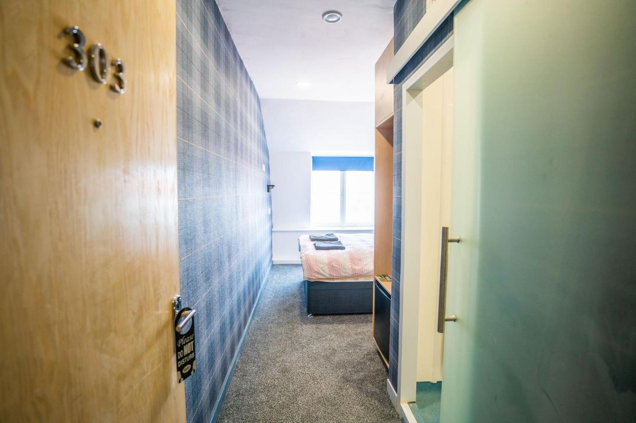 Double Room - Photo 3