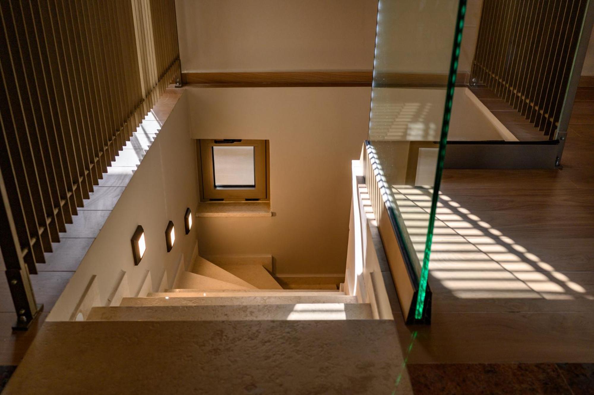 Double Room with Patio - Photo 11