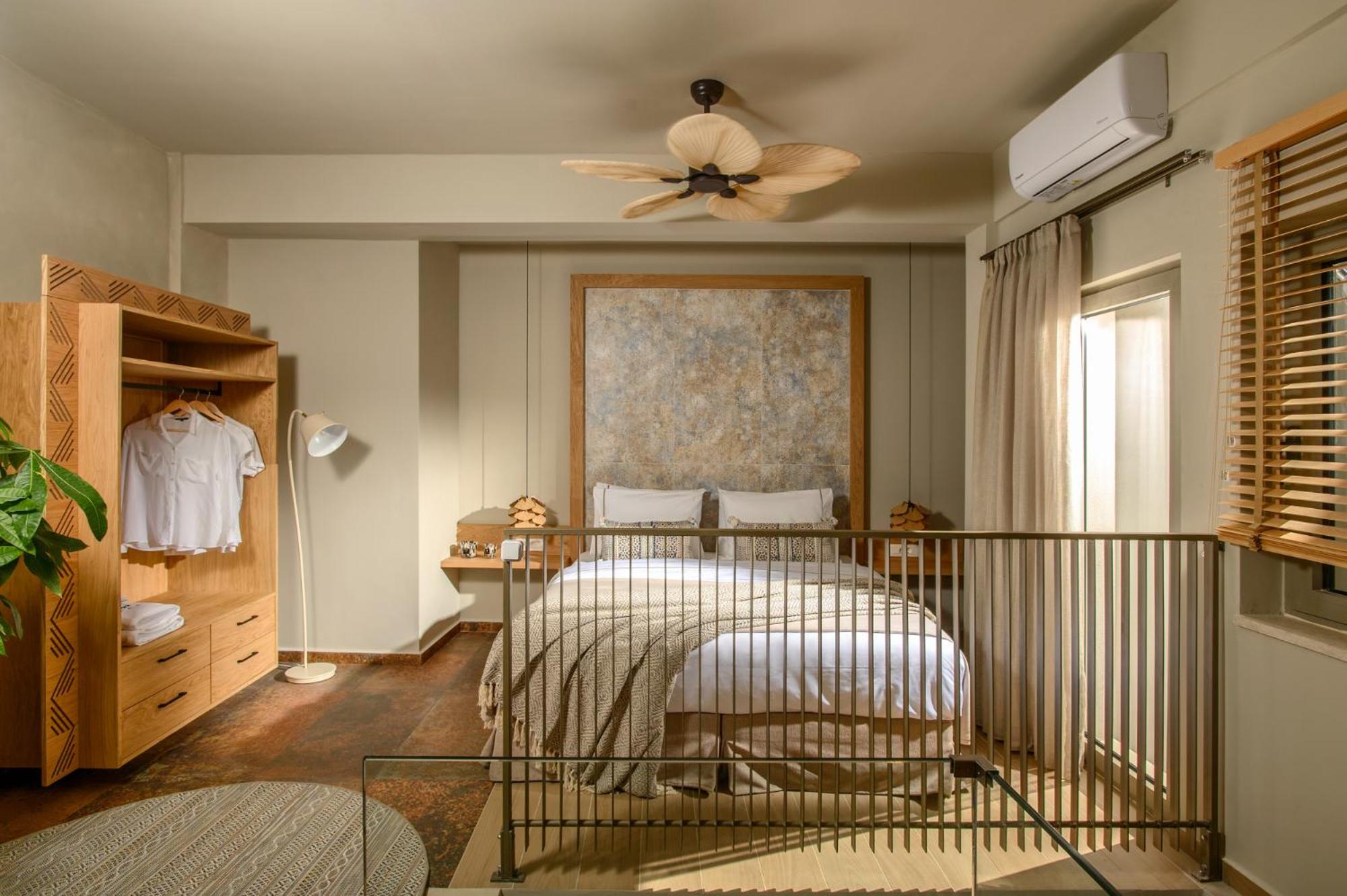 Double Room with Patio - Photo 2