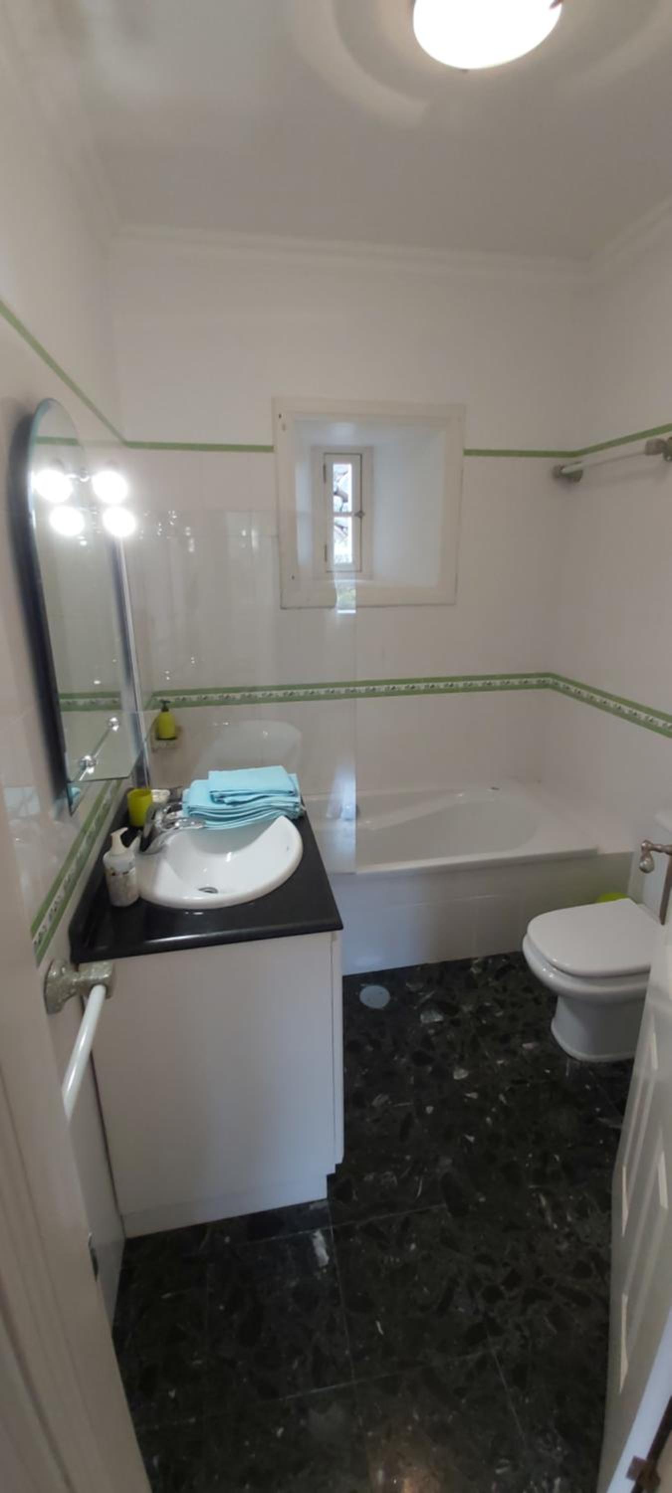 Deluxe Room - Photo 3