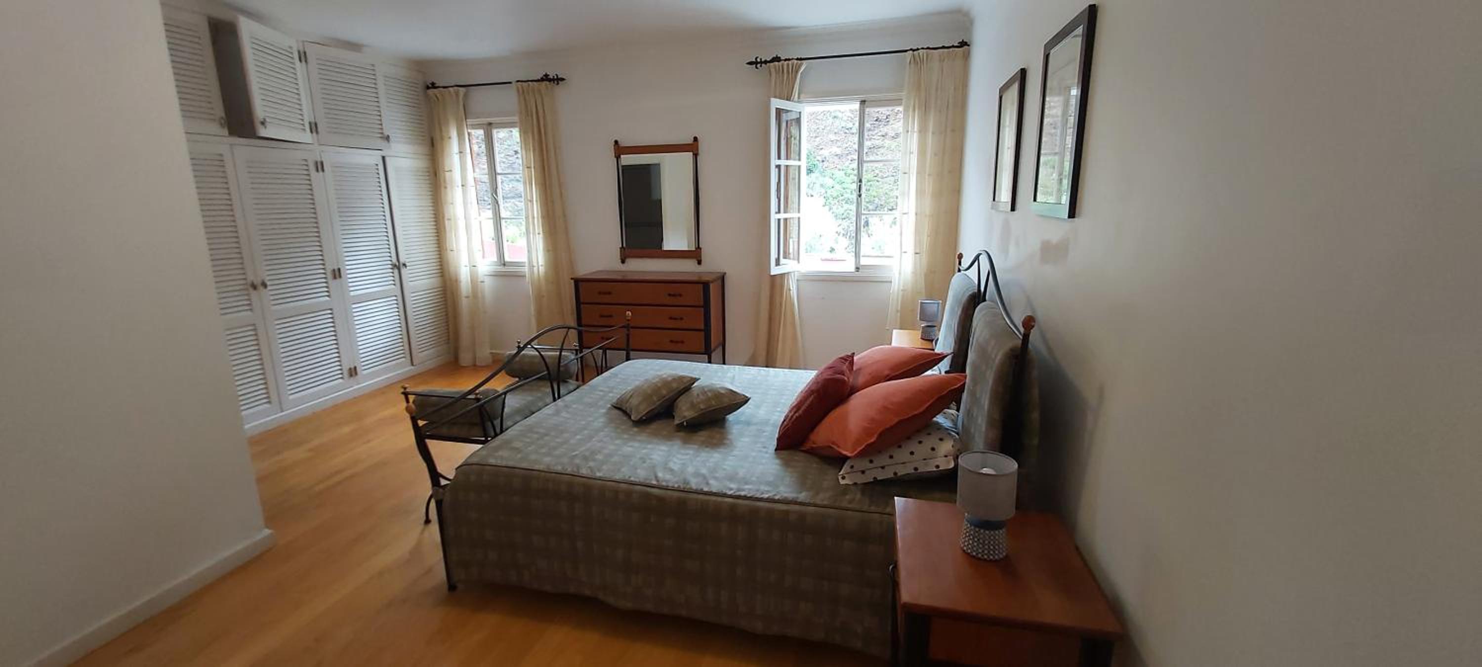 Deluxe Room - Photo 4