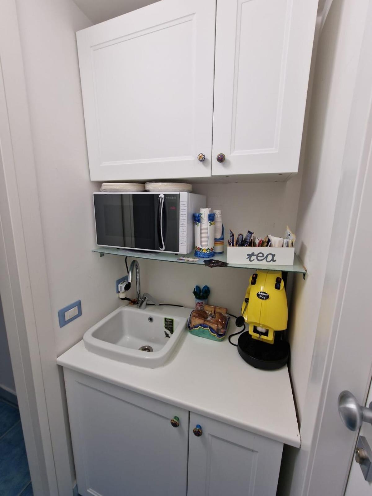 Double Room - Photo 6