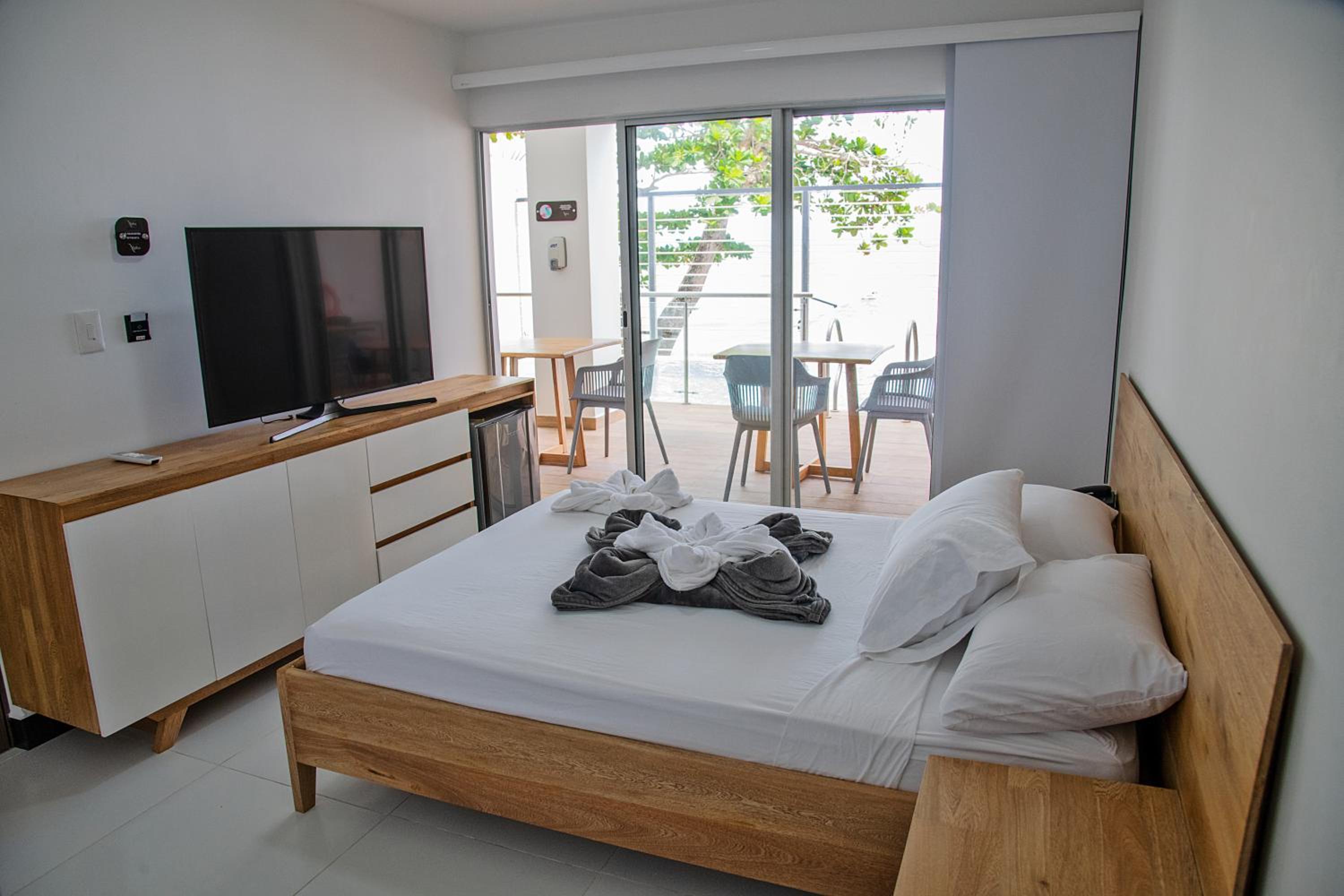 Double Room with Pool View photo 2