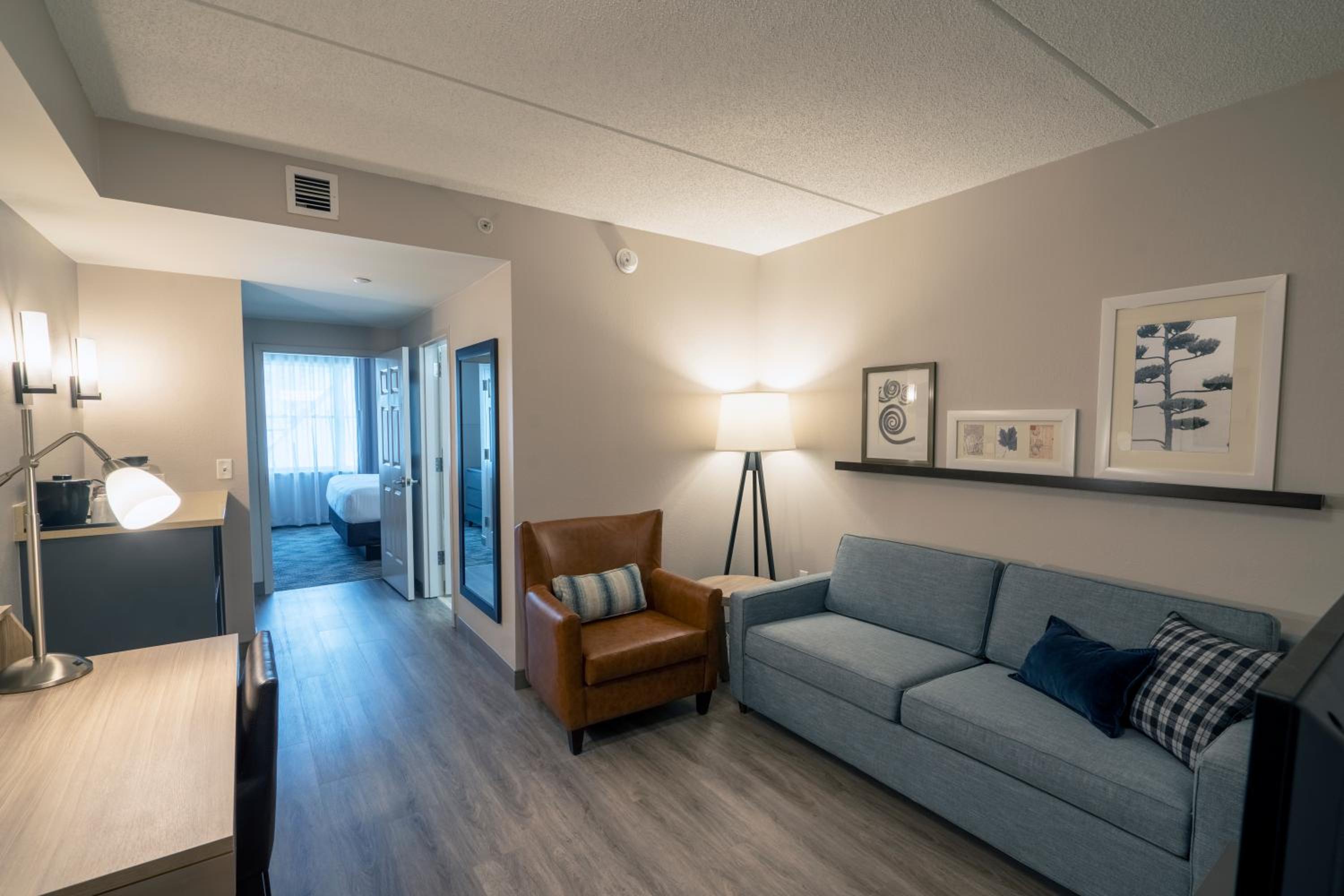 One-Bedroom King Suite with Sofa Bed - Photo 1