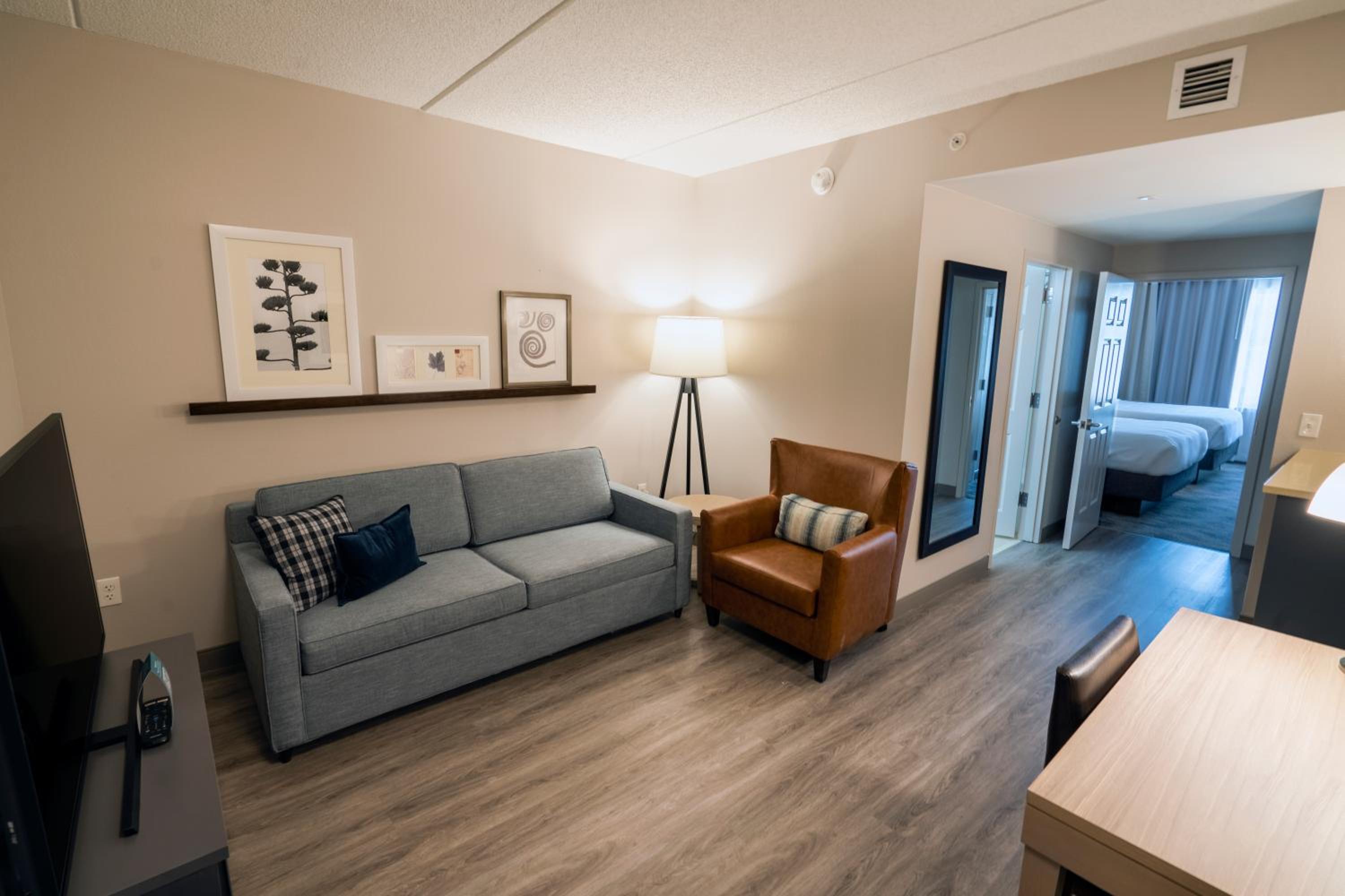 One-Bedroom Suite with Two Queen Beds - Photo 5