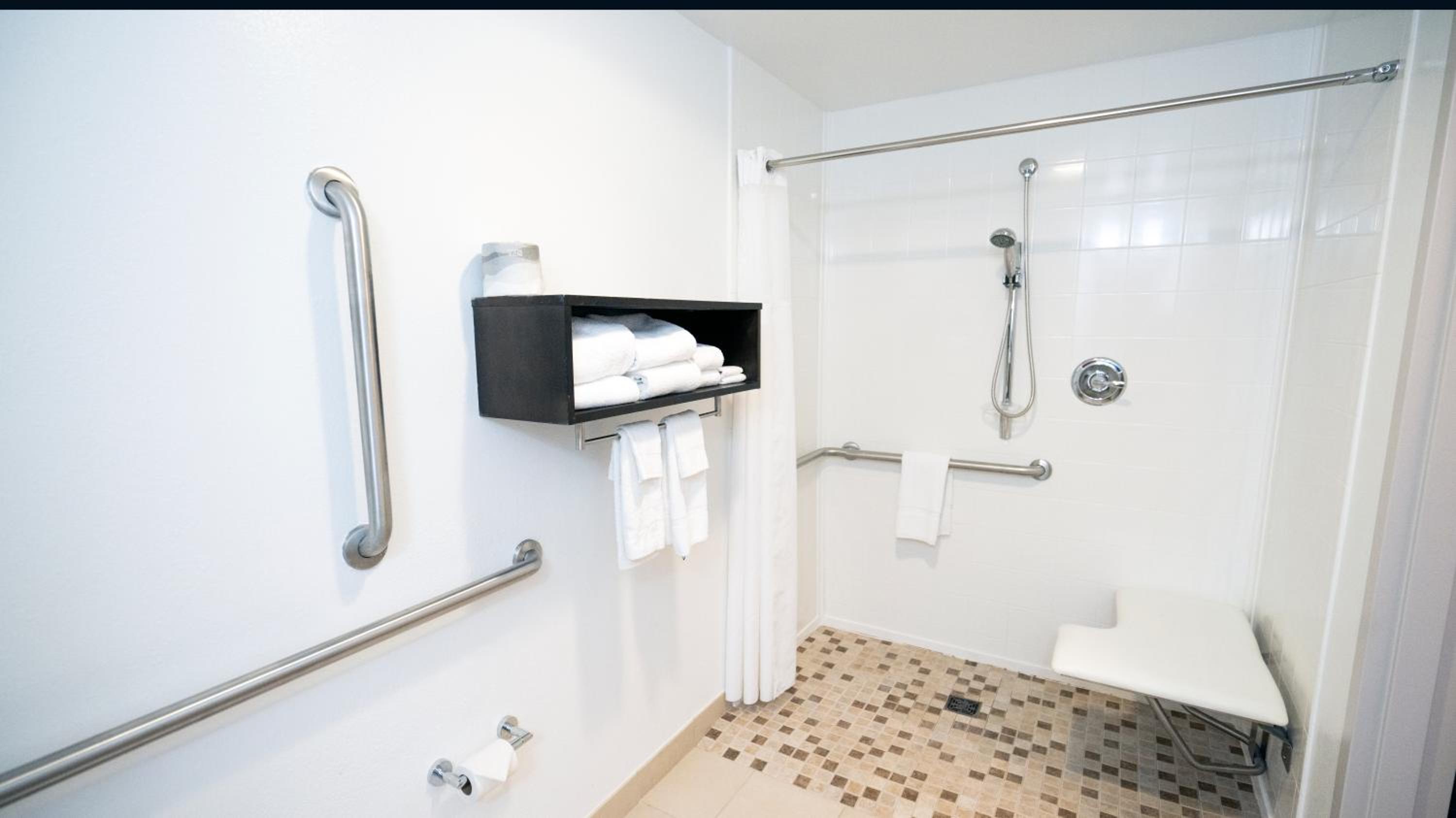 King Suite with Whirlpool and Roll-in Shower - Photo 2