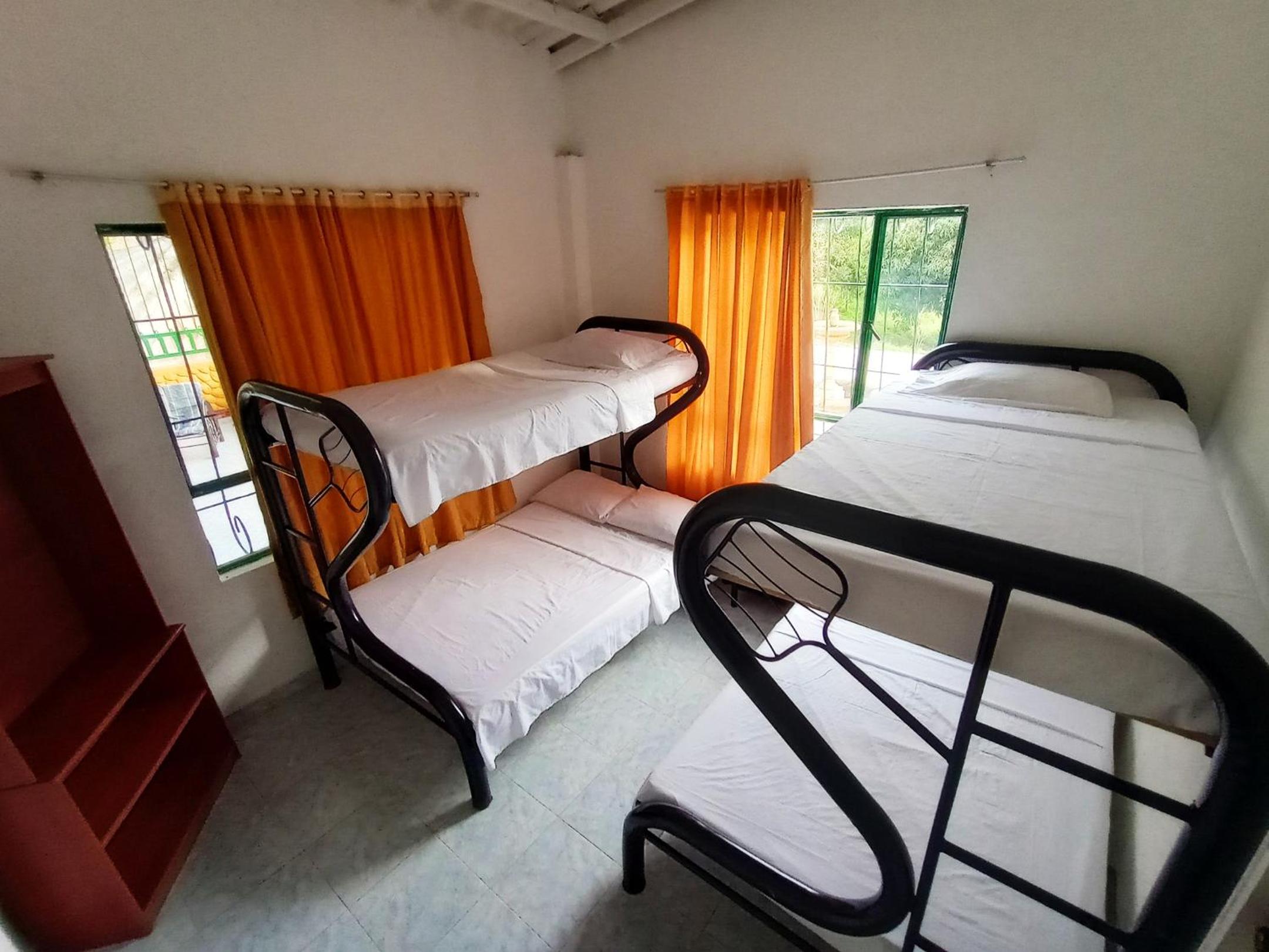 Mixed Dormitory Room photo 1