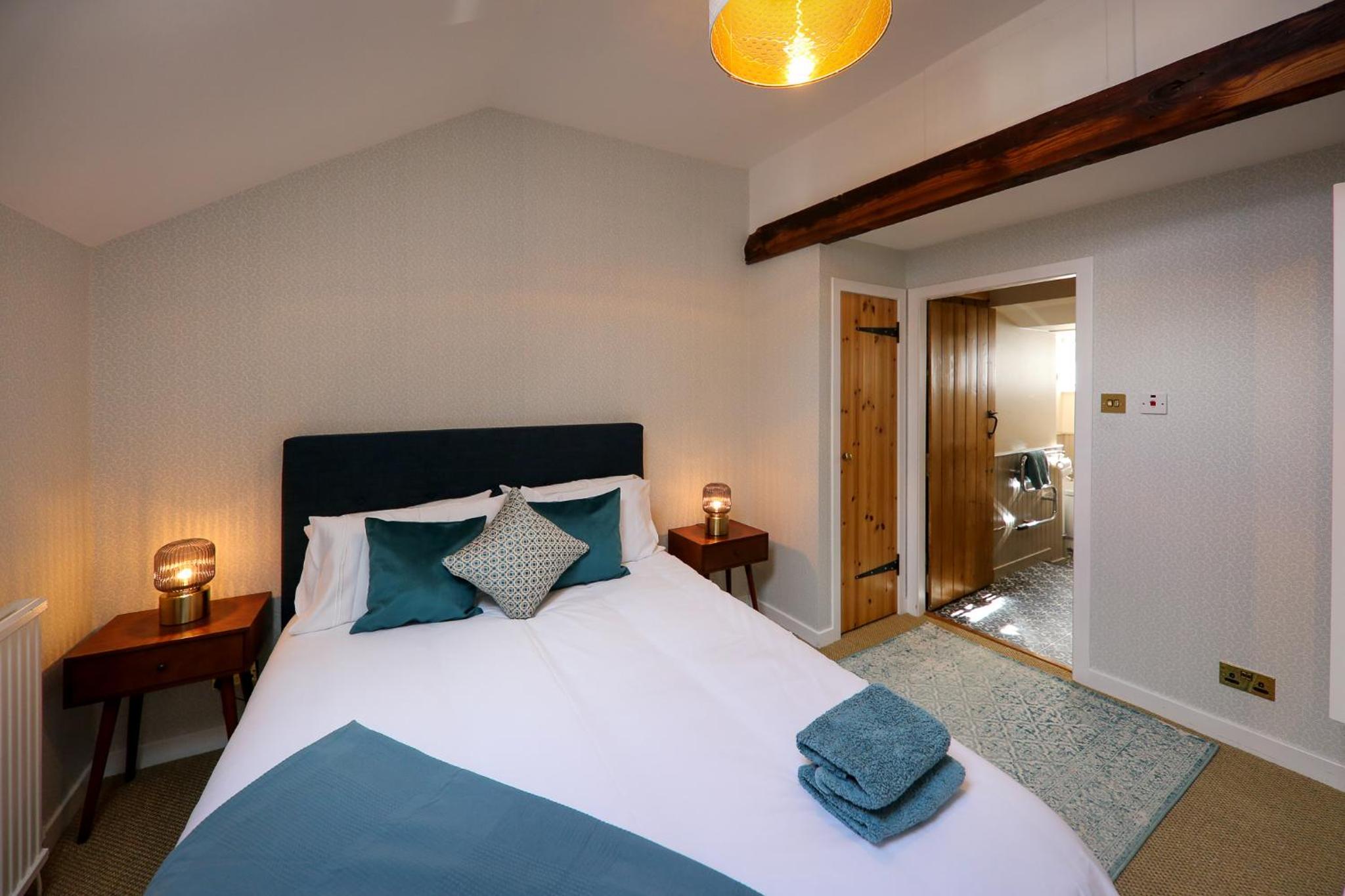 One-Bedroom Apartment - Photo 17