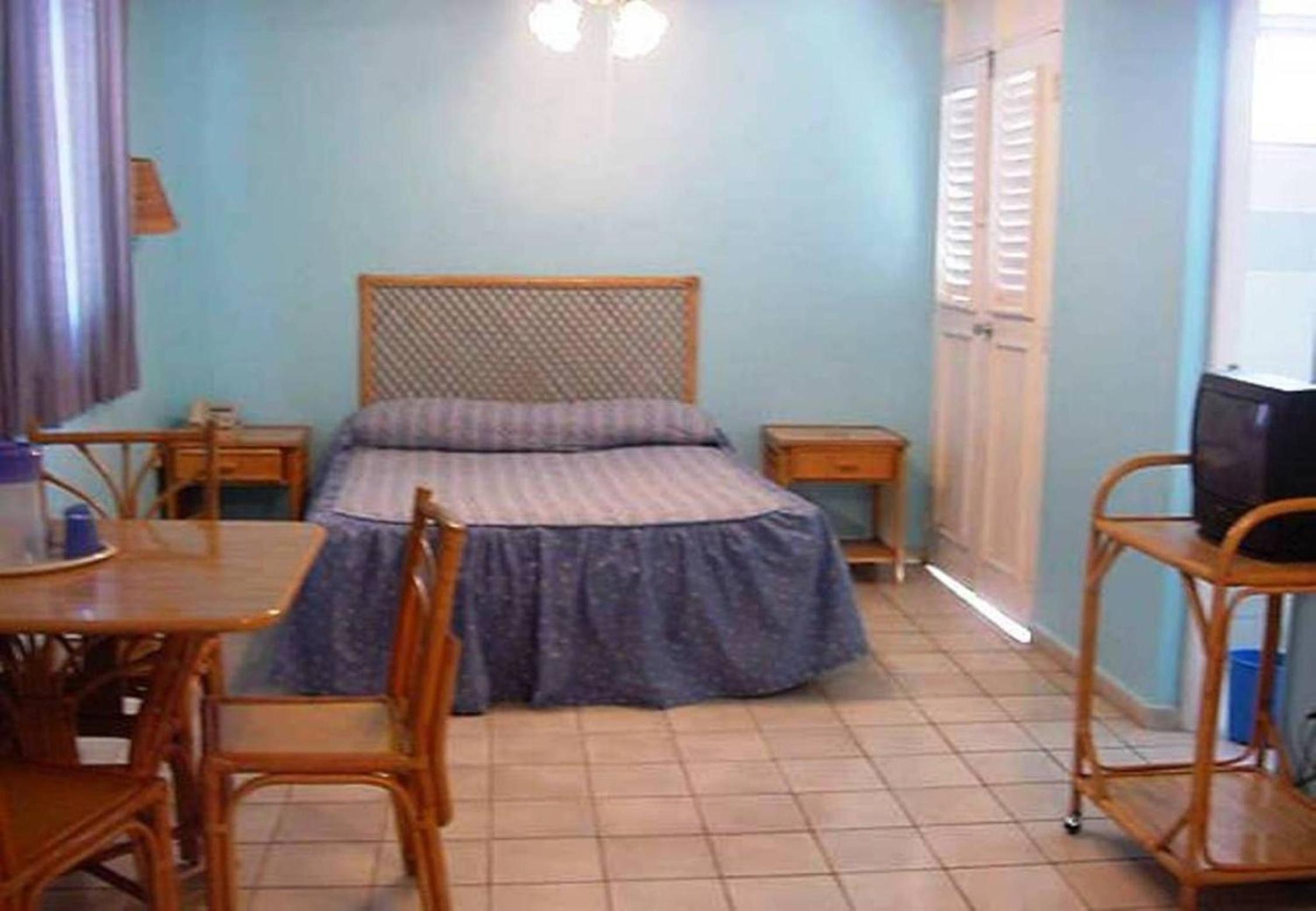 Double or Twin Room photo 3