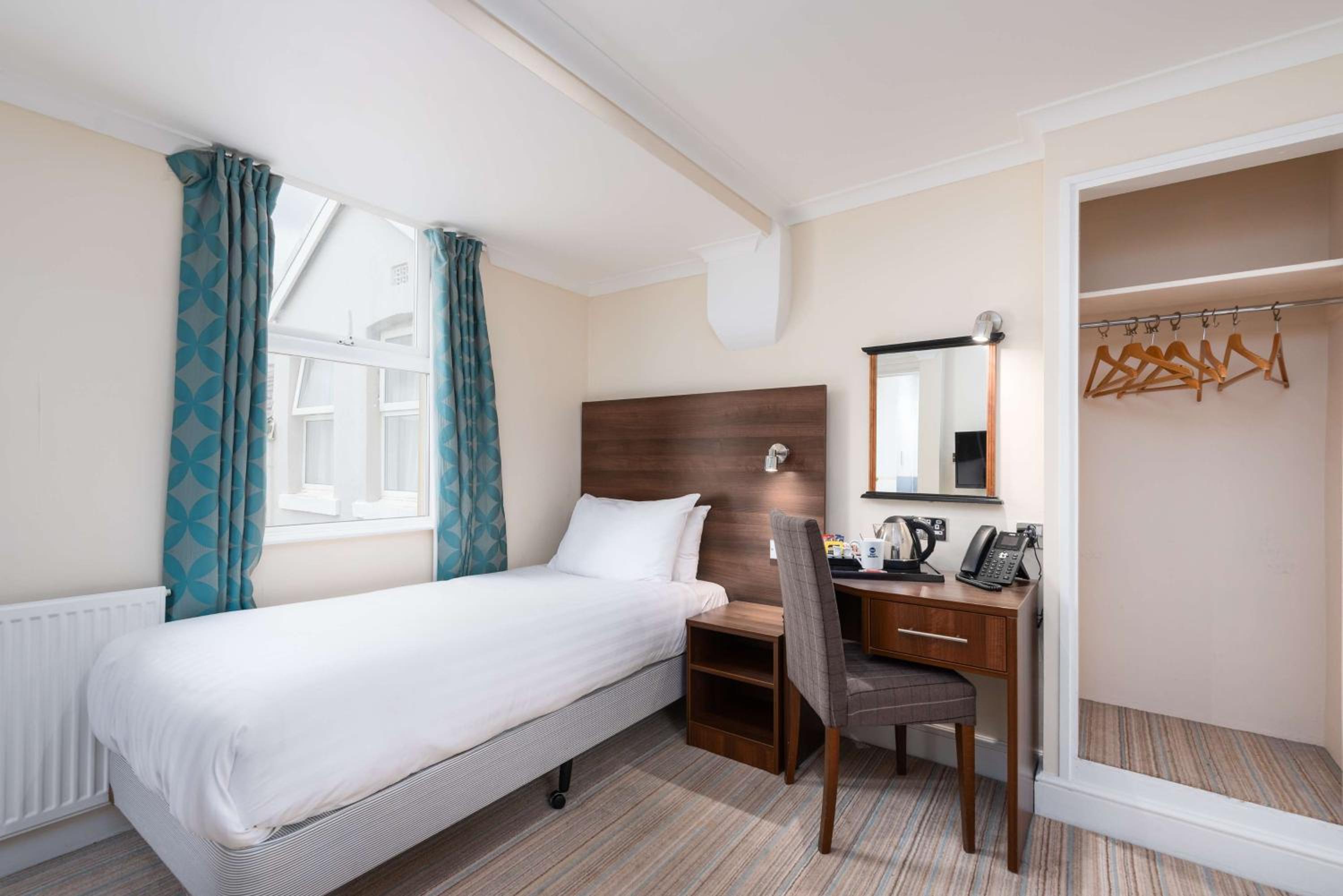 Standard Single Room - Non-Smoking