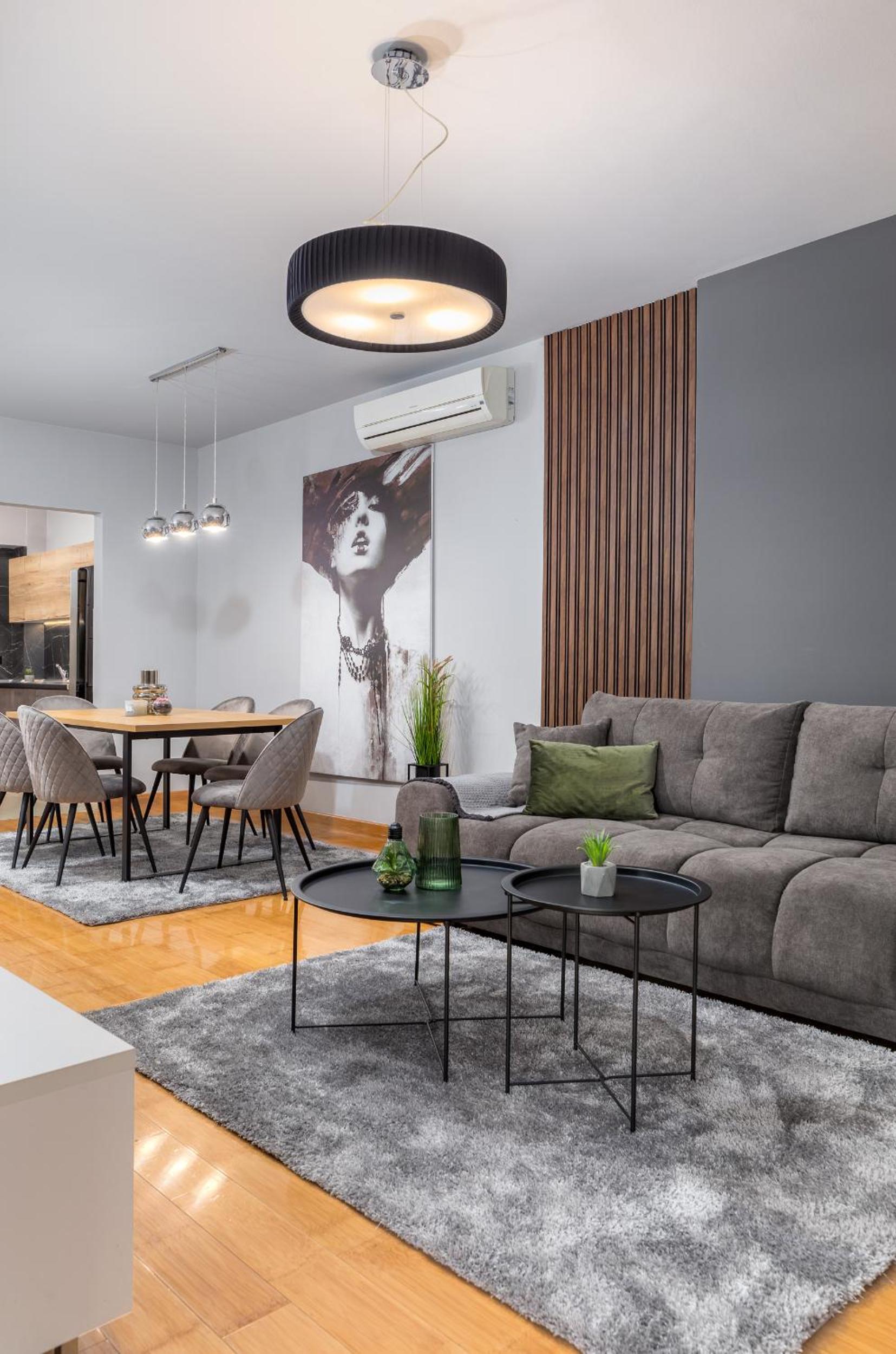 One-Bedroom Apartment - Photo 7