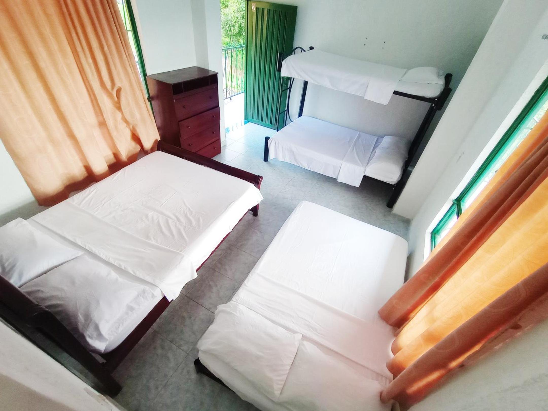 Mixed Dormitory Room photo 3
