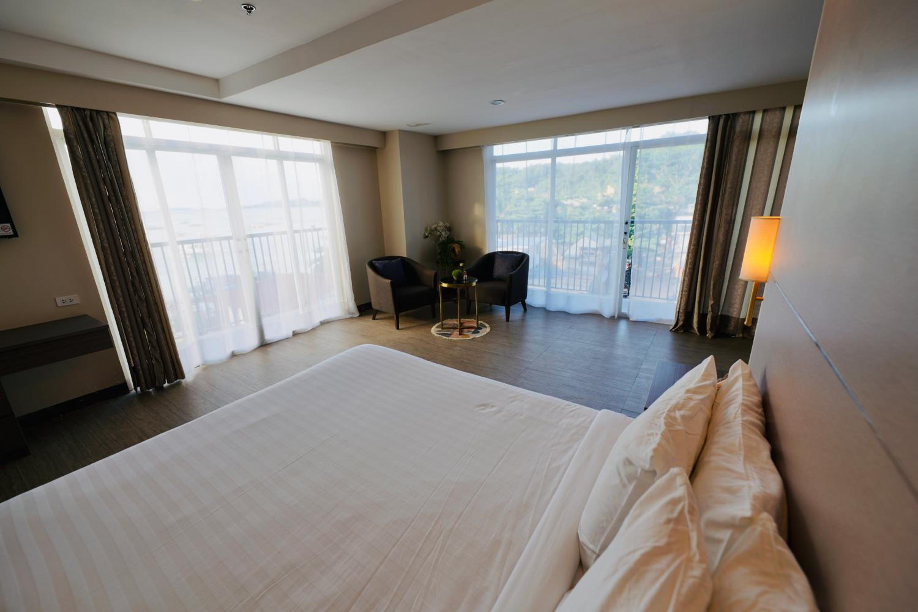 Executive Suite with Sea View - Photo 6