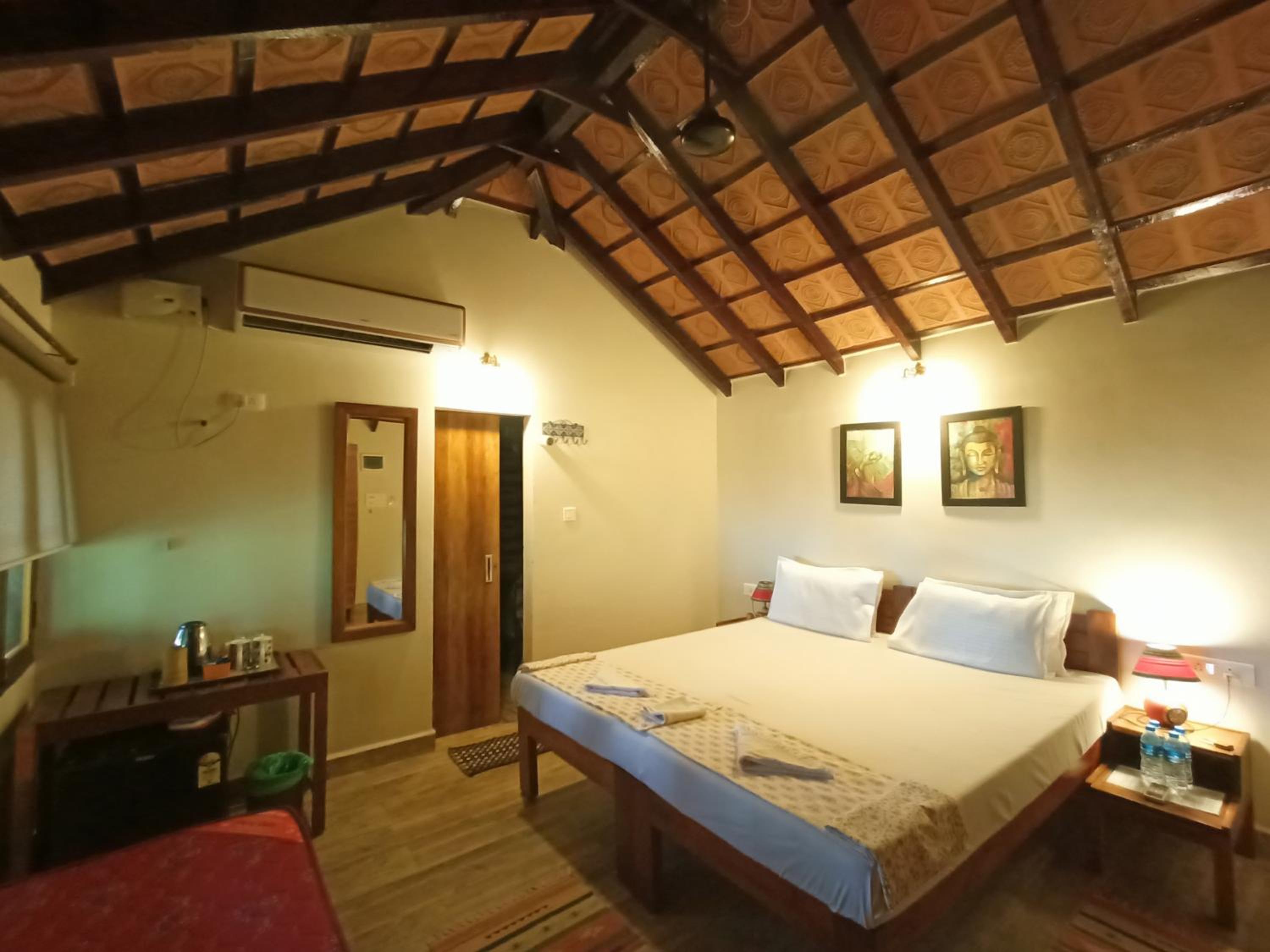 Deluxe Double Room with Balcony and Sea View