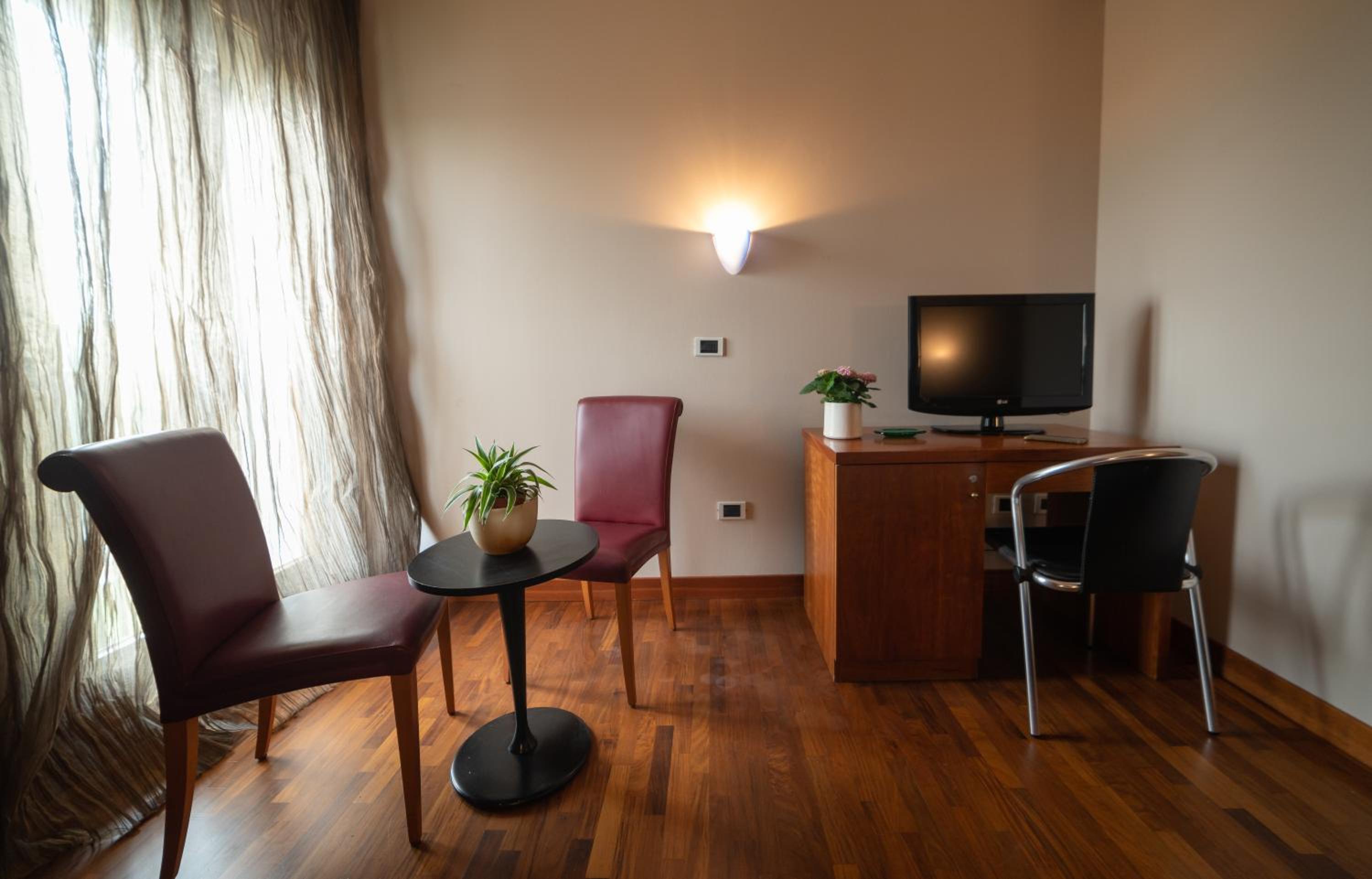 Standard Double Room - Photo 4
