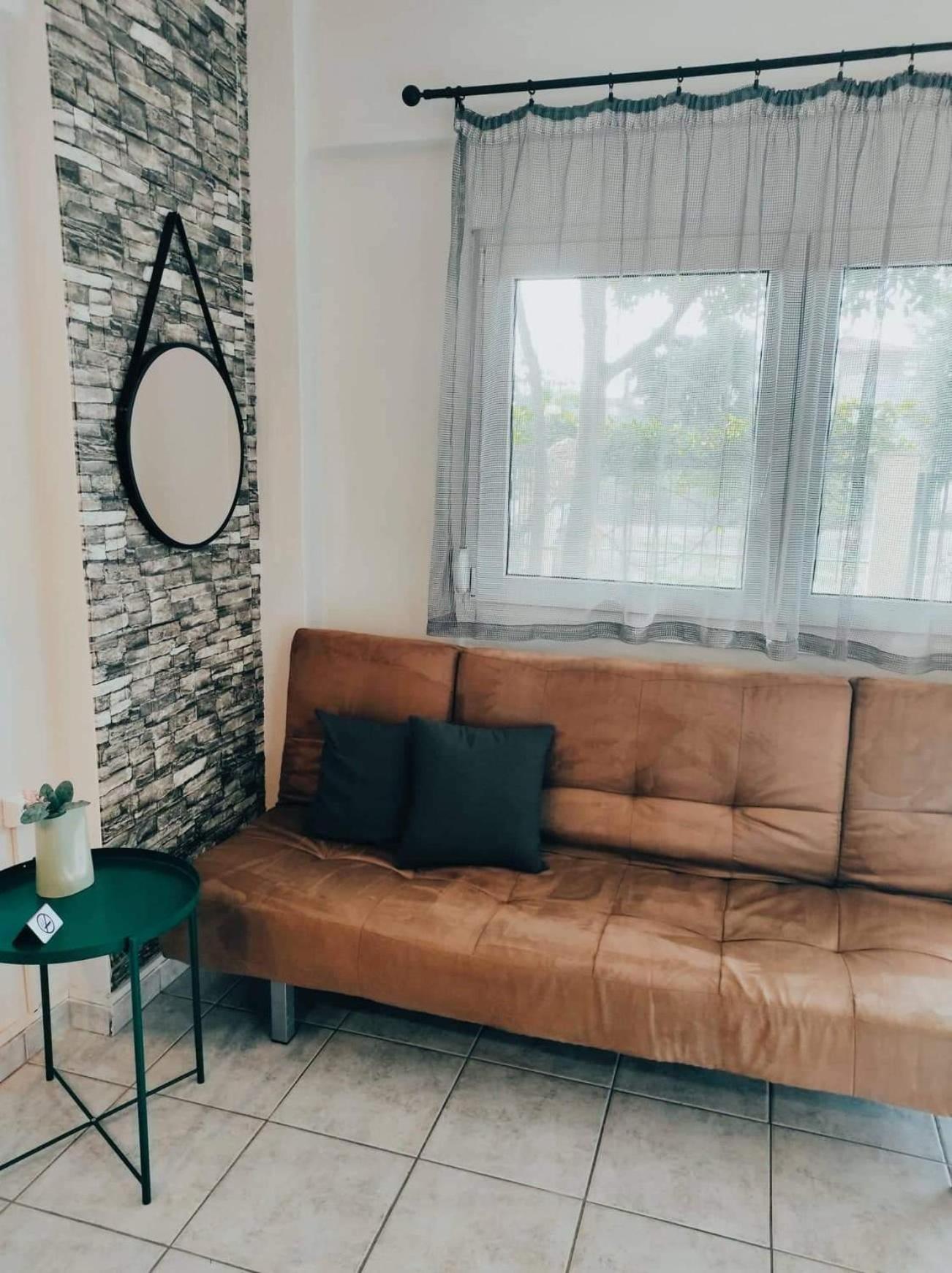 One-Bedroom House photo 1