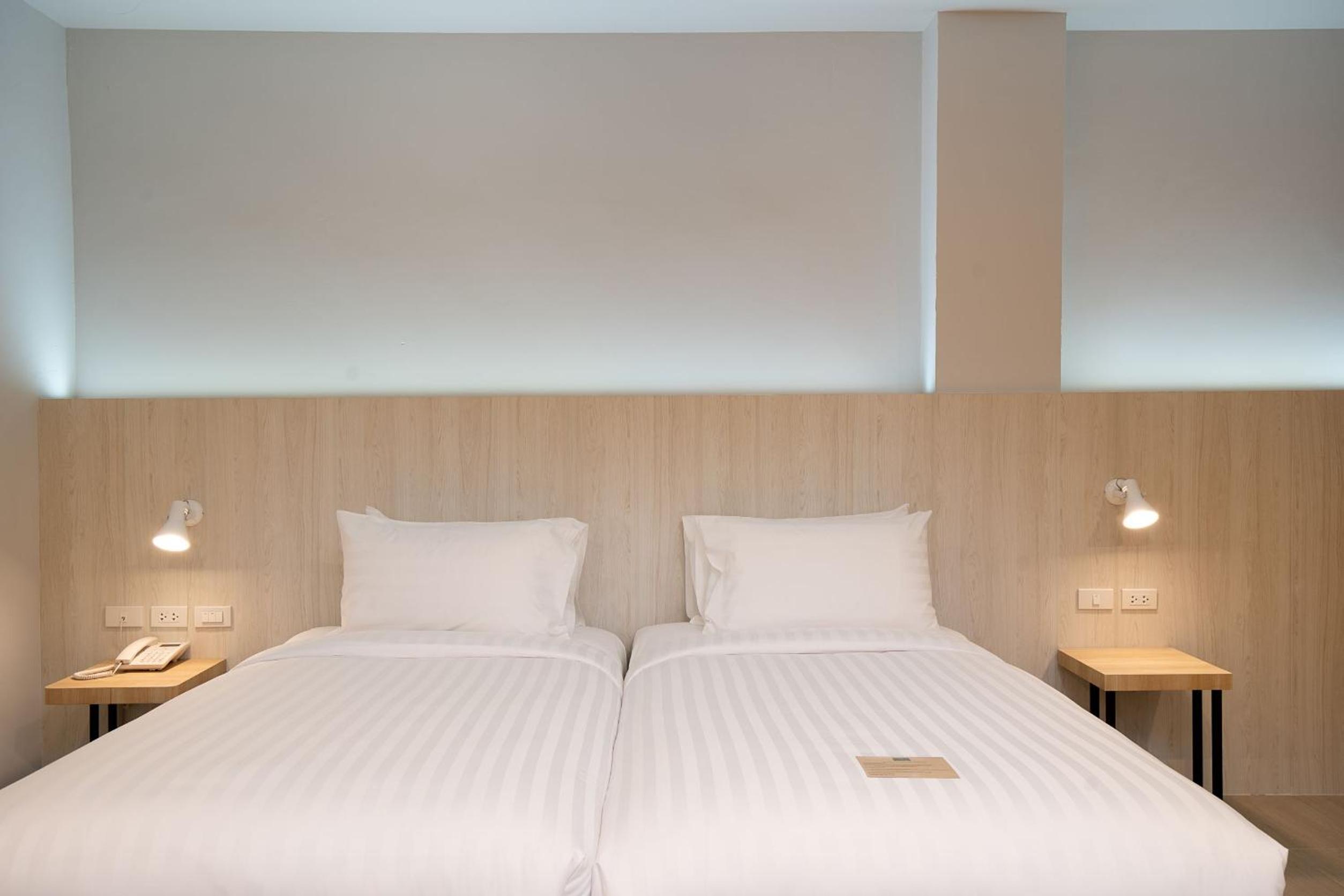 Deluxe Twin Room - Photo 3