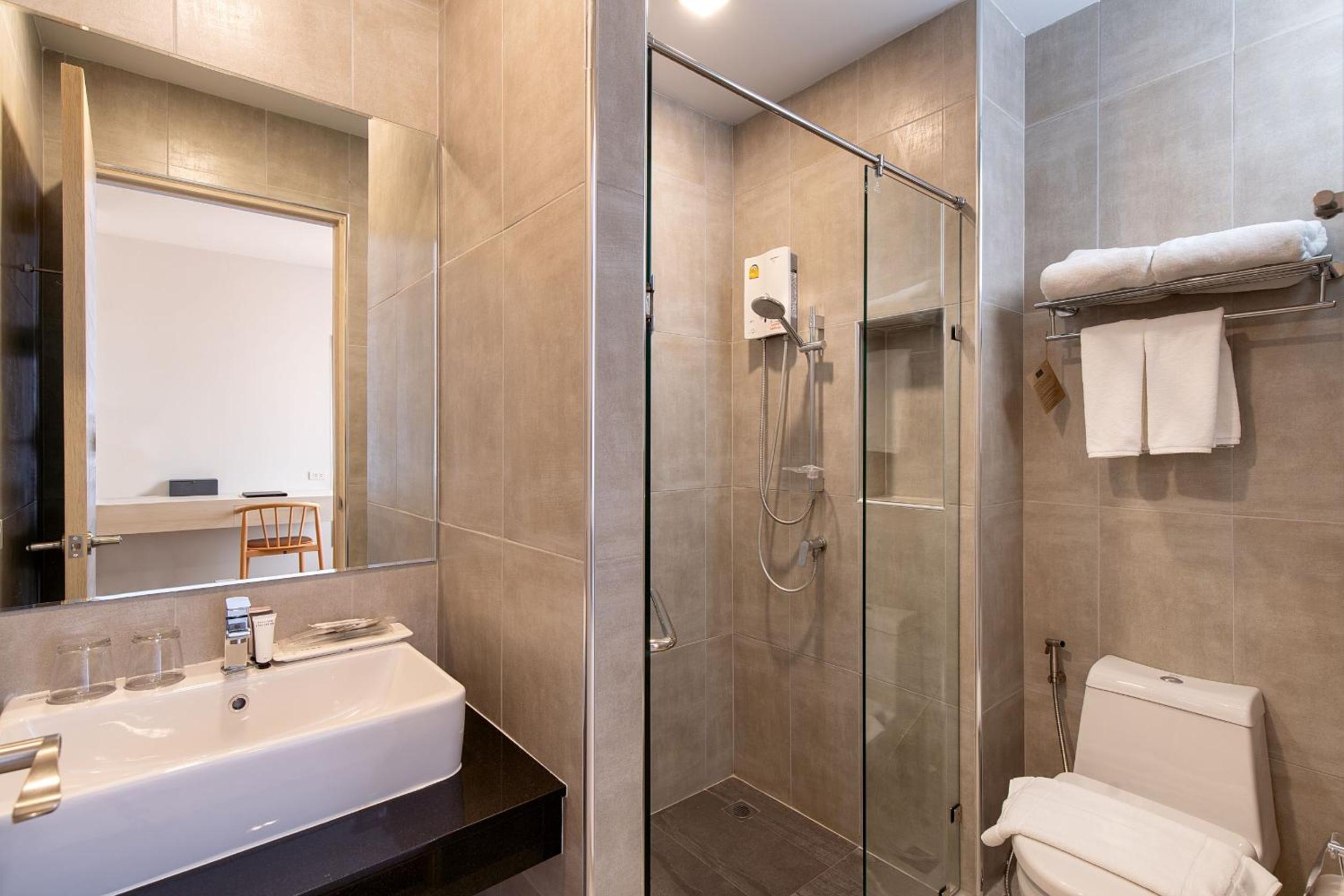 Deluxe Double Room - Photo 7