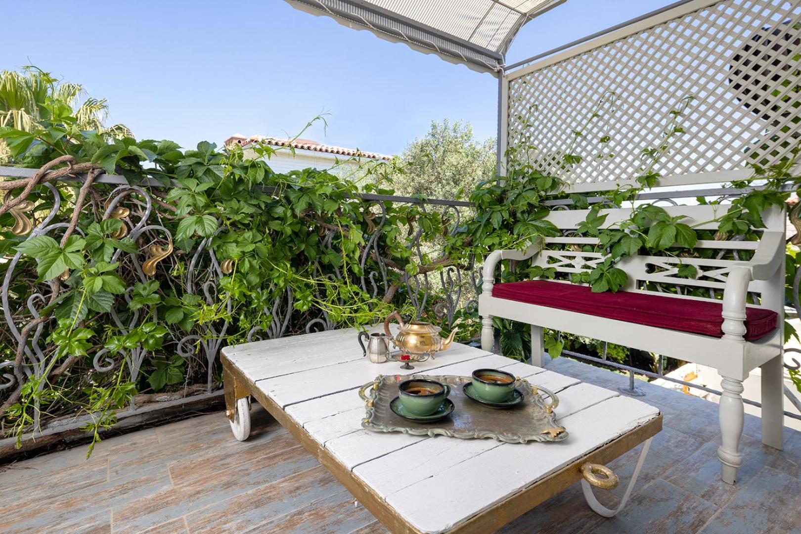 Superior Double Room with Balcony - Photo 7
