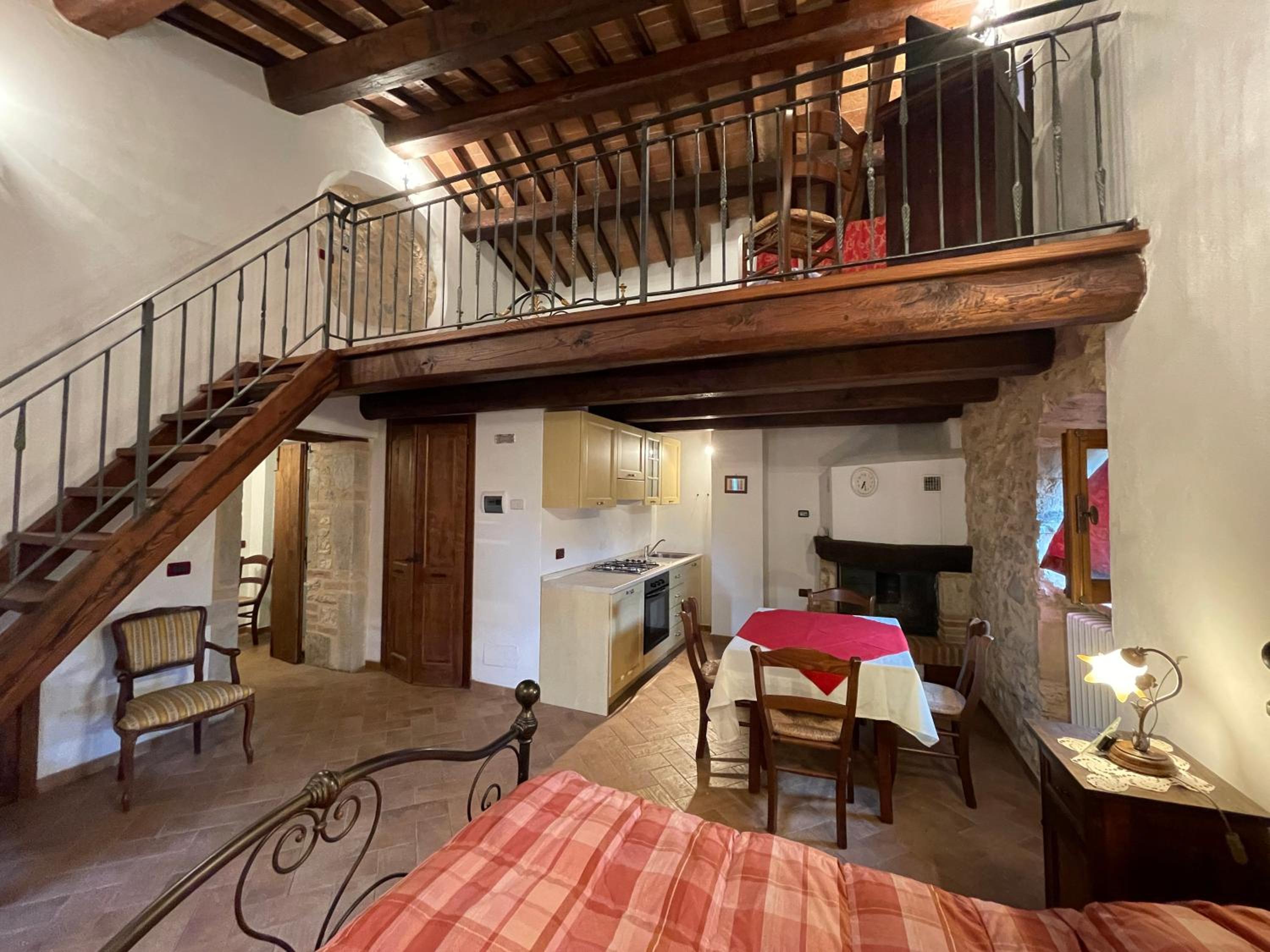 Maisonette photo 1