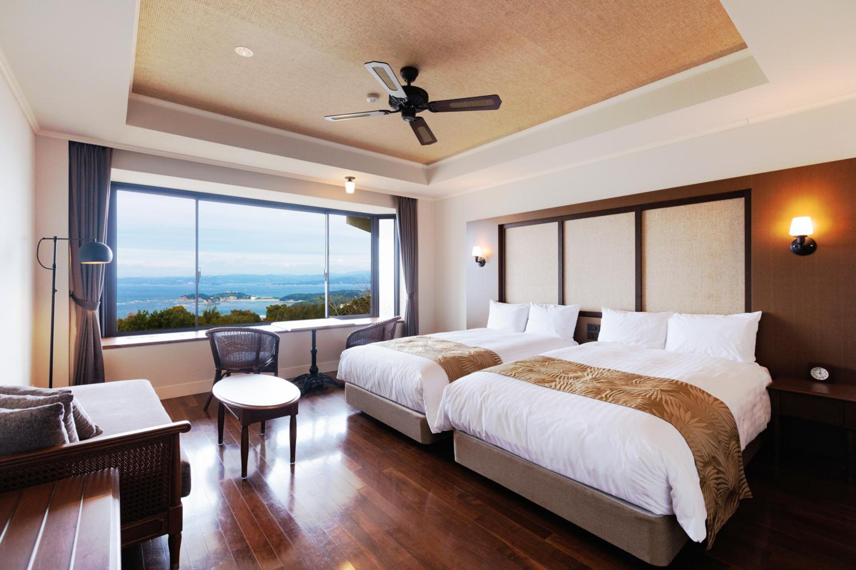 Deluxe Twin Room with Ocean View - Photo 1