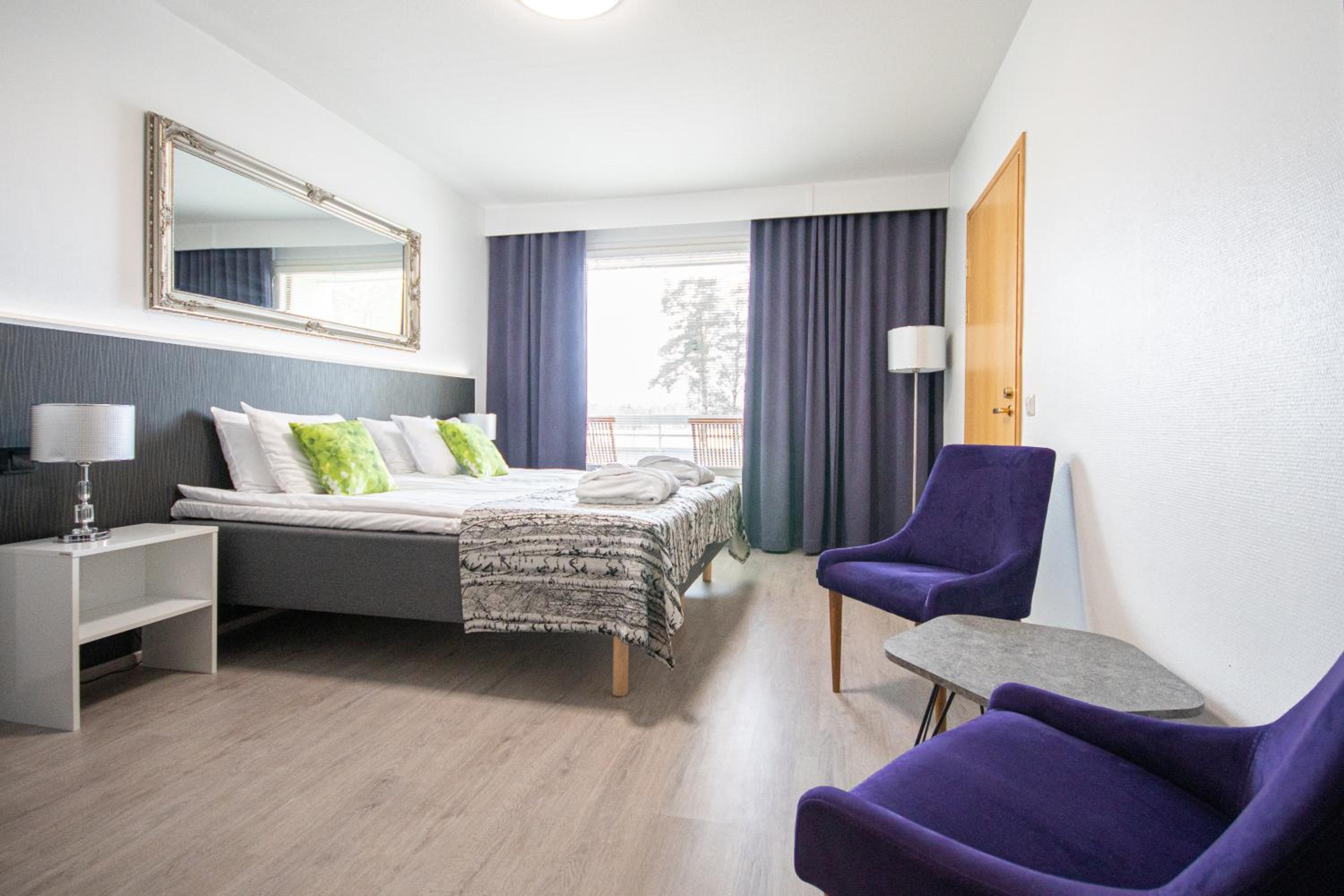 Superior Plus Lake View with Spa Access - Photo 6