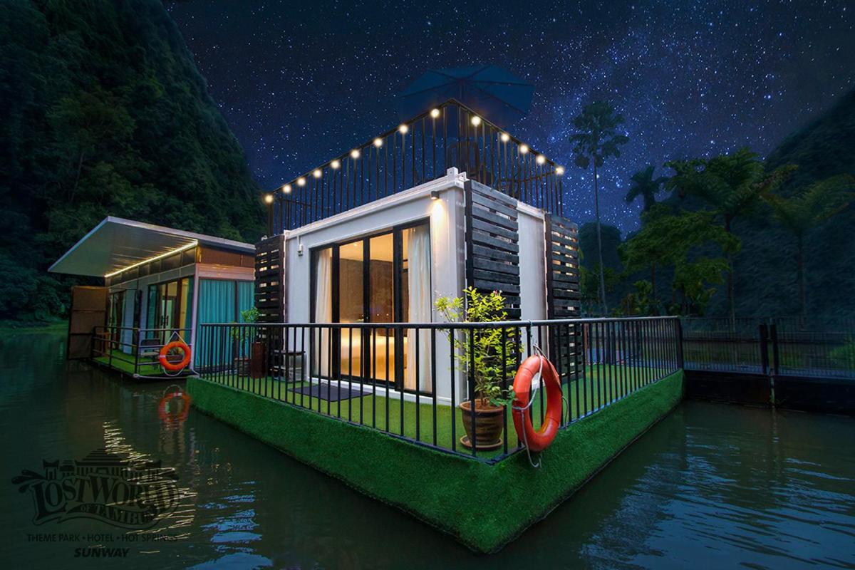 Malayana Floating Villa at Theme Park - 2 Adult (Theme Park closed every Tuesday) photo 1