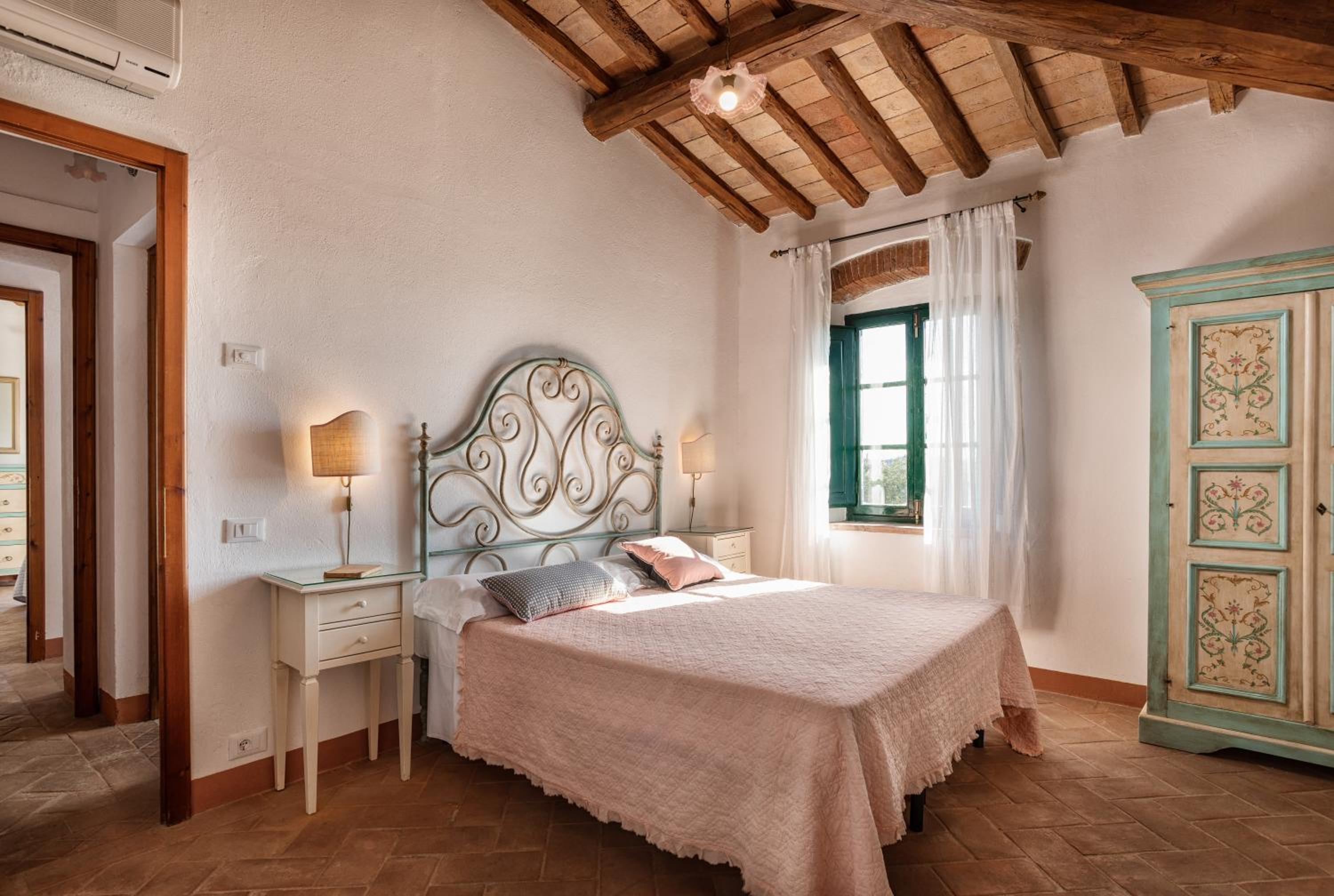 Maisonette photo 1
