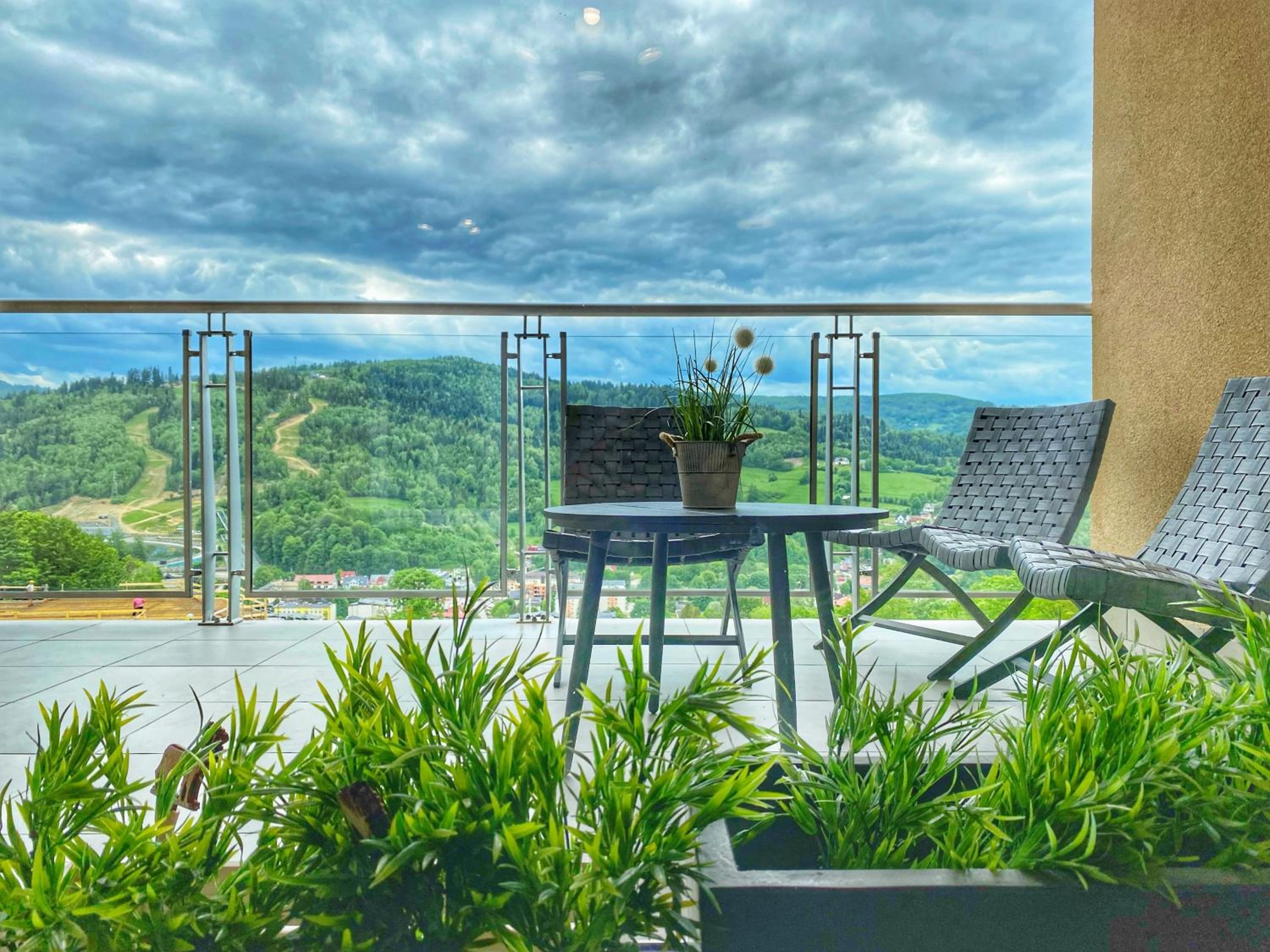Apartment with Mountain View photo 1