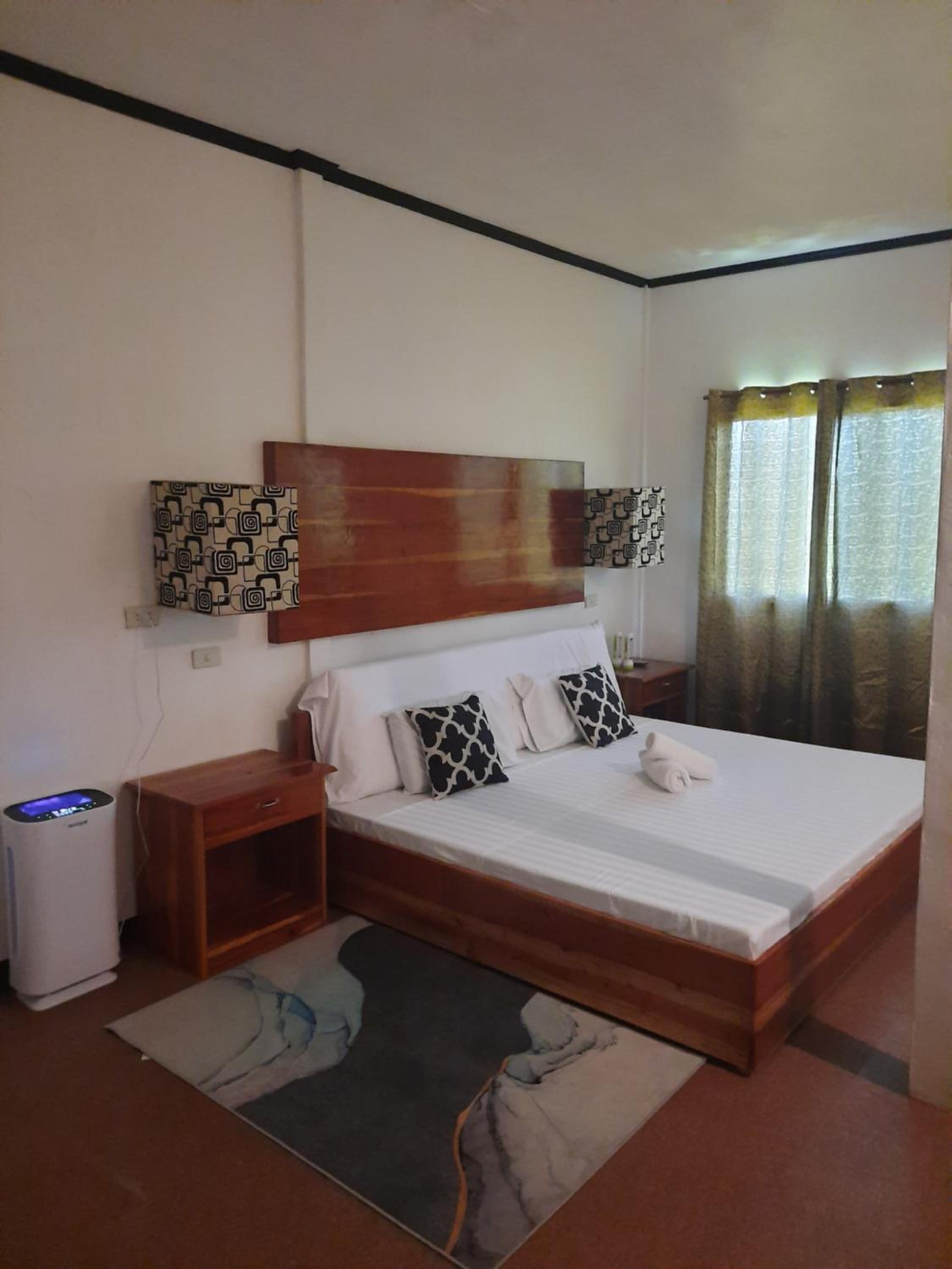 Deluxe Family Suite - Photo 15
