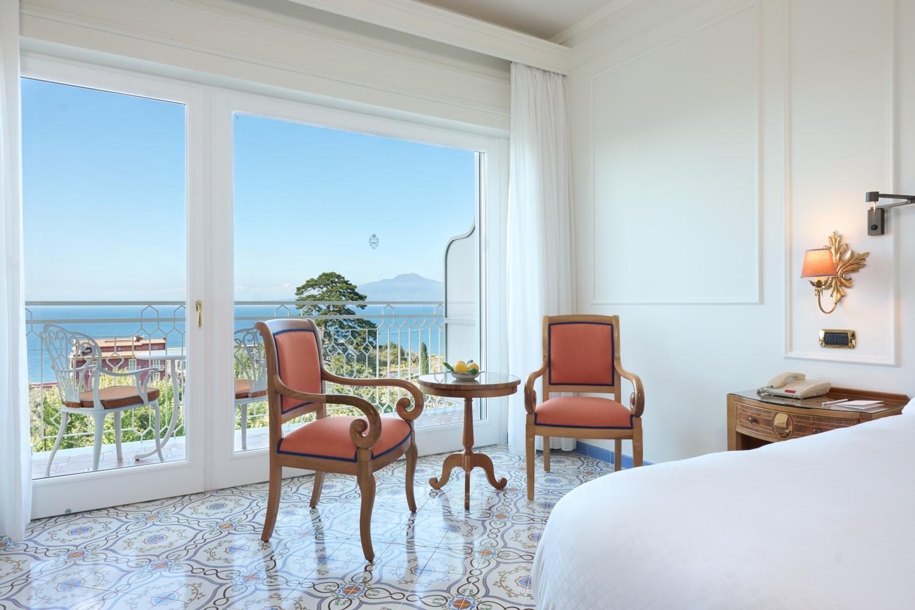 Premier Double or Twin Room with Sea View - Photo 6