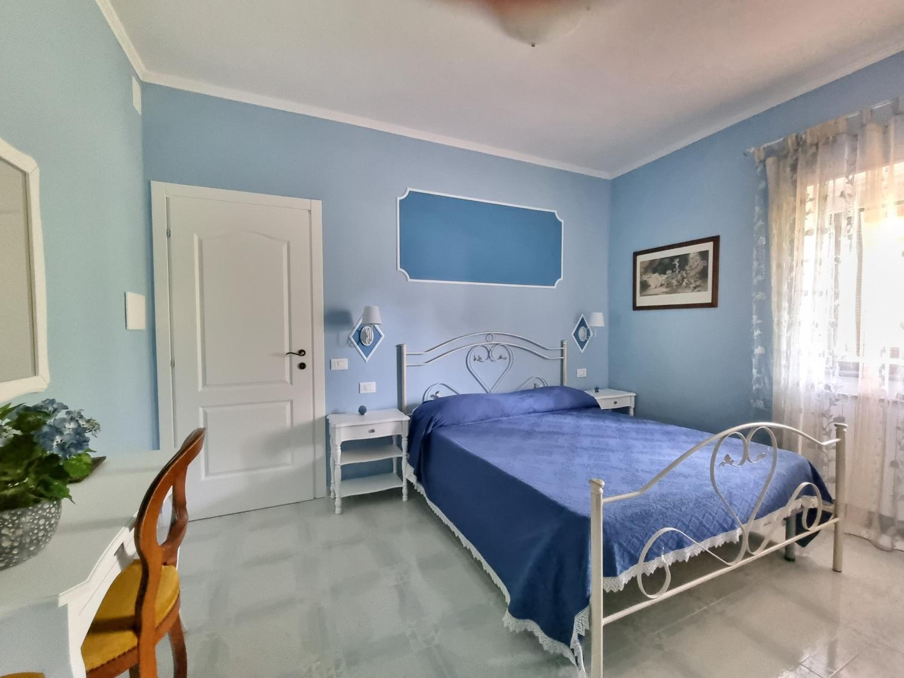 Double Room with Private Bathroom photo 3