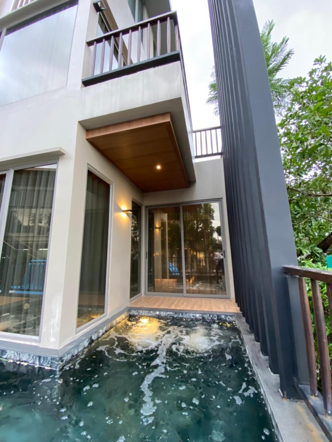 King Pool Suite - Photo 10