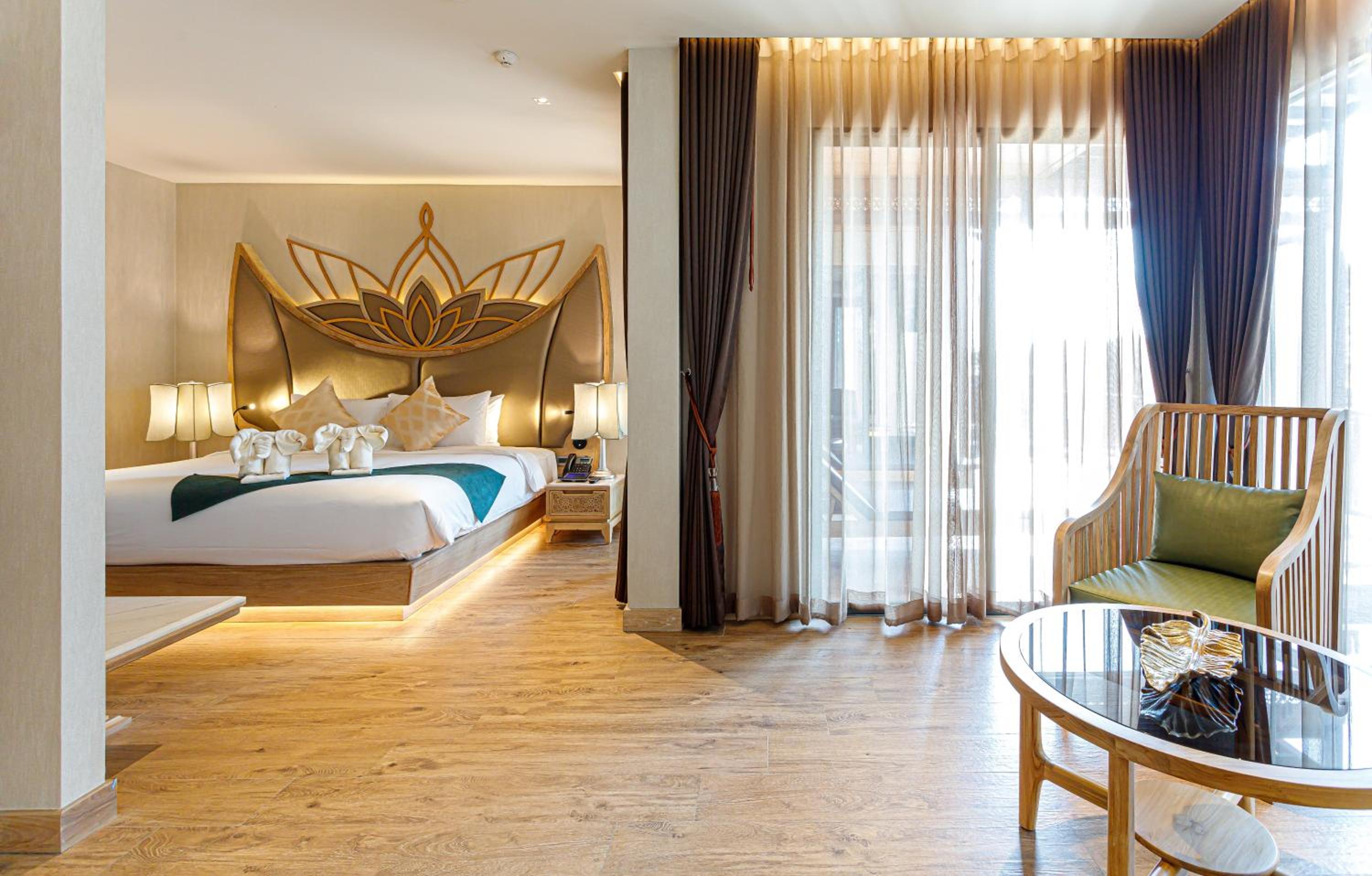 King Pool Suite - Photo 7