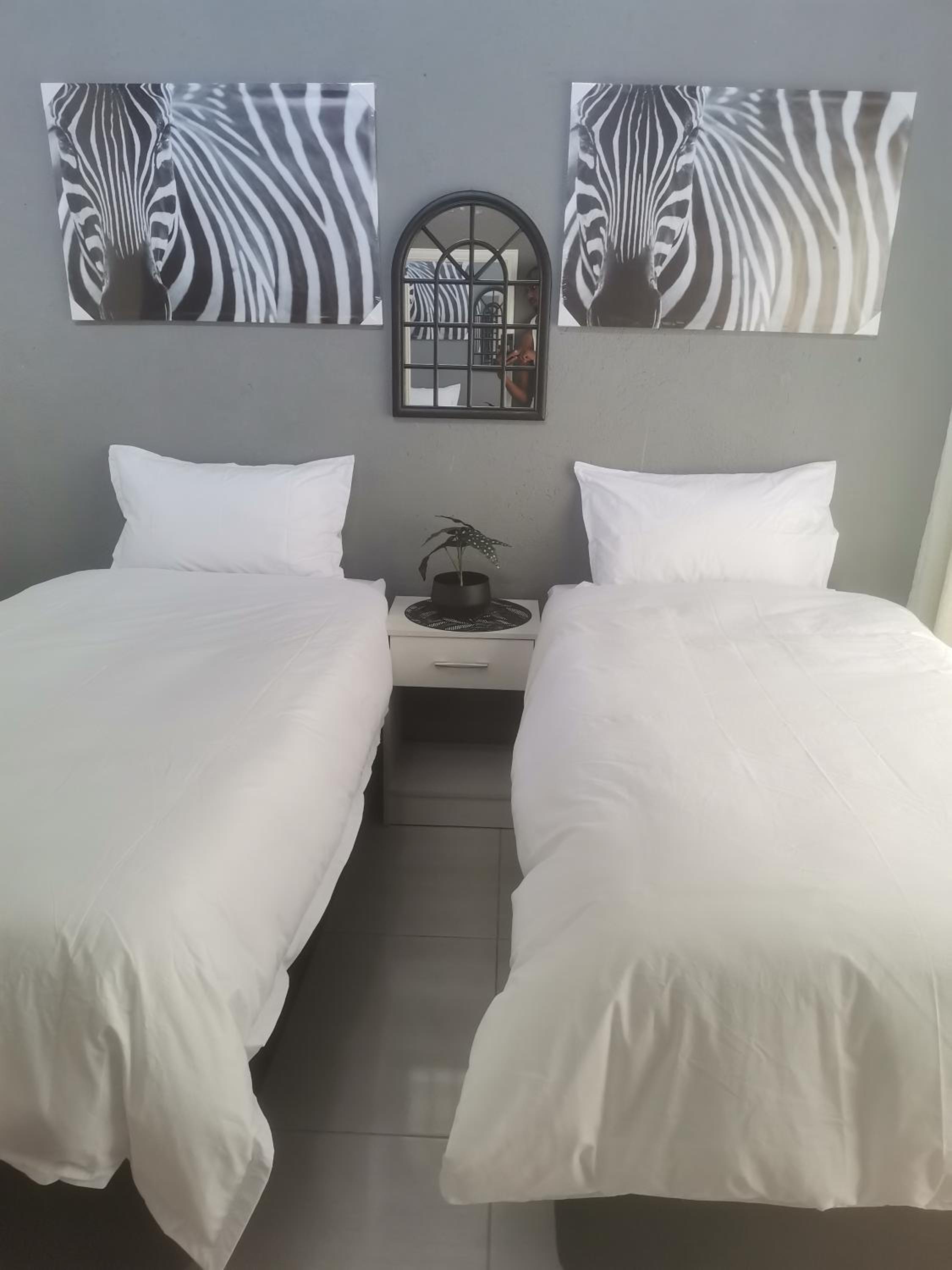 Four-Bedroom House - Photo 3