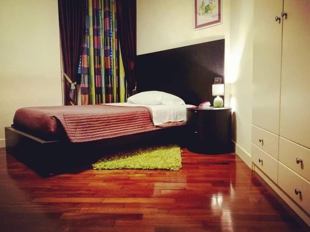 Large Single Room photo 3
