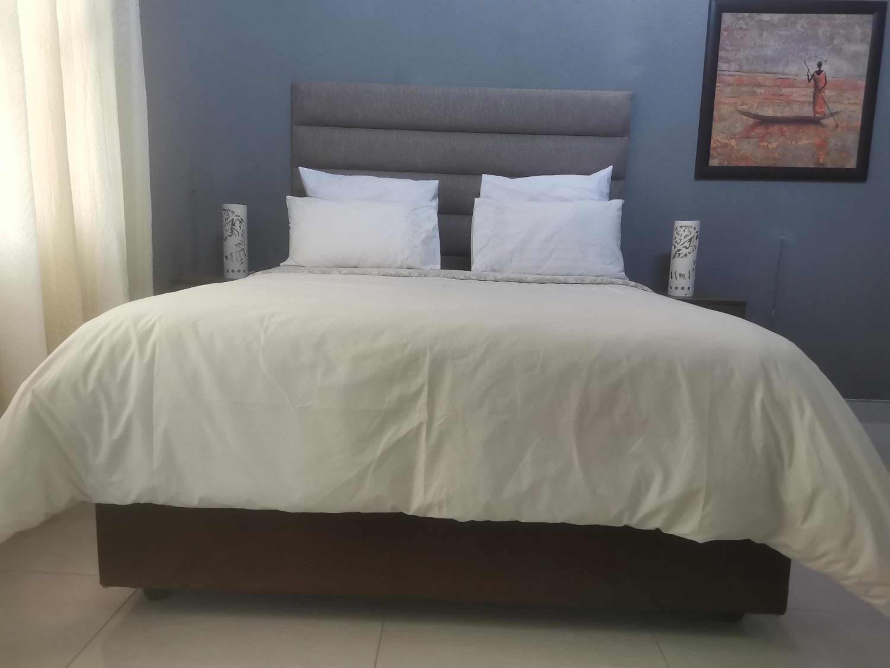 Four-Bedroom House - Photo 1