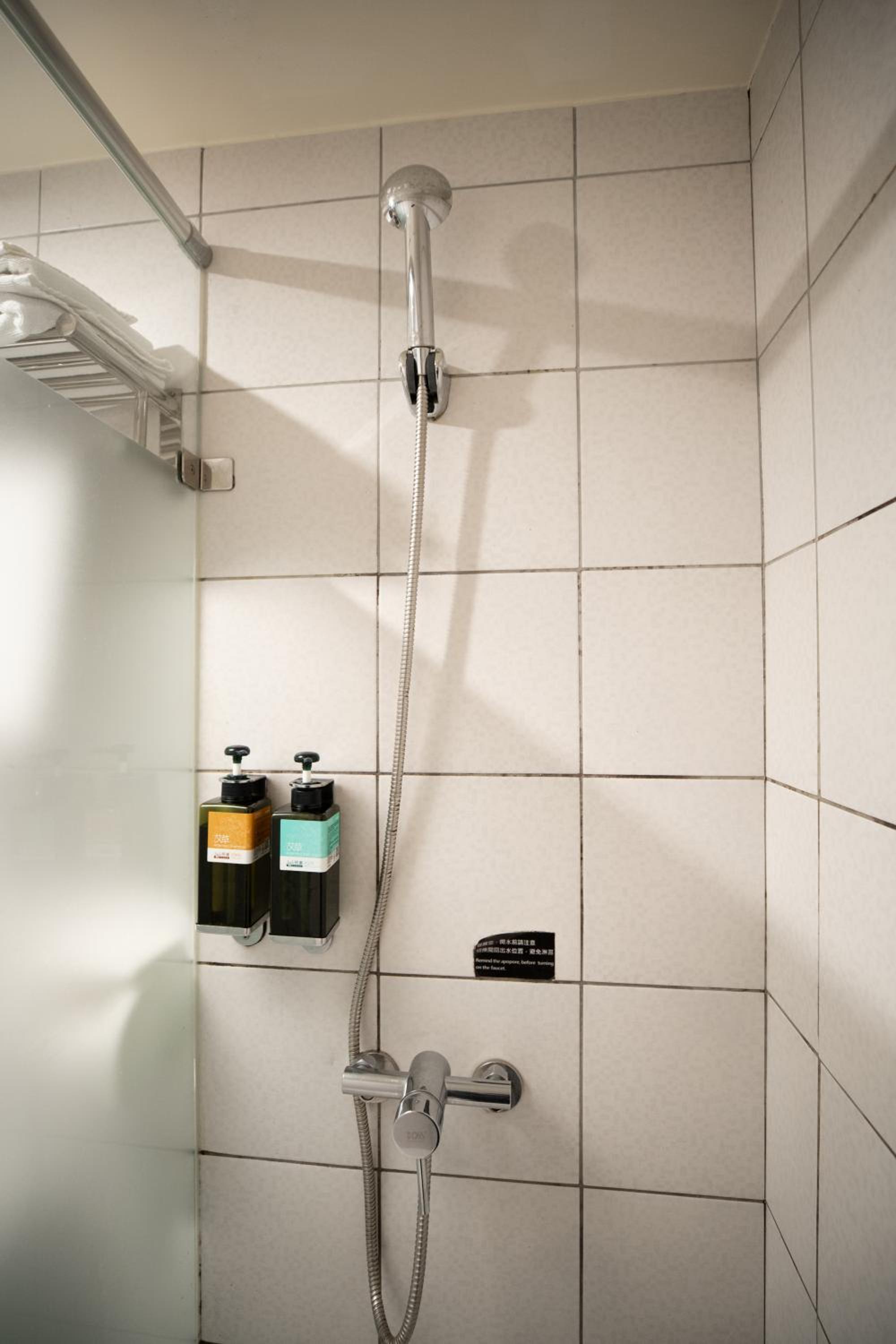 Standard Double Room with Window, photo 7