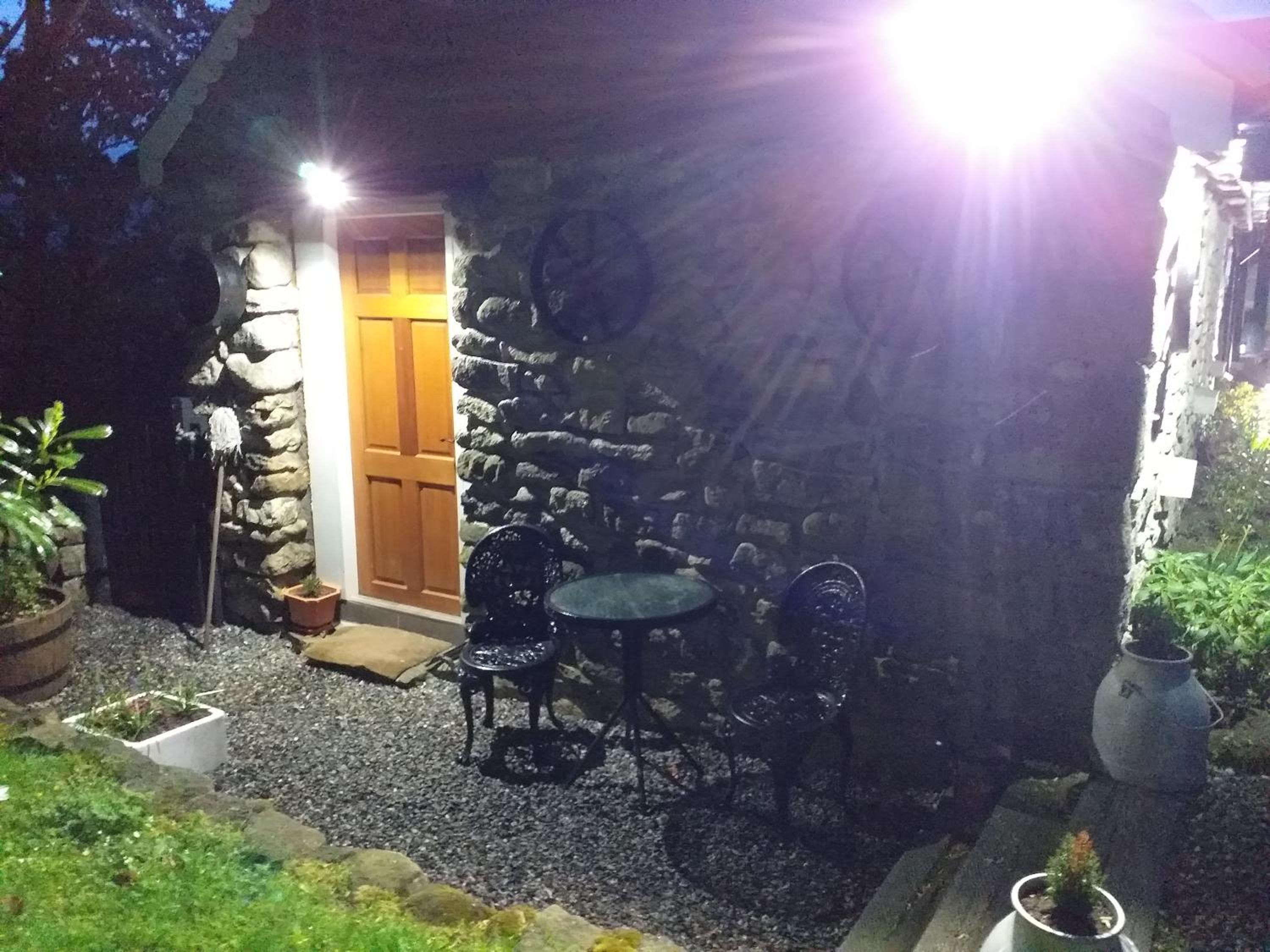 One-Bedroom House - Photo 13