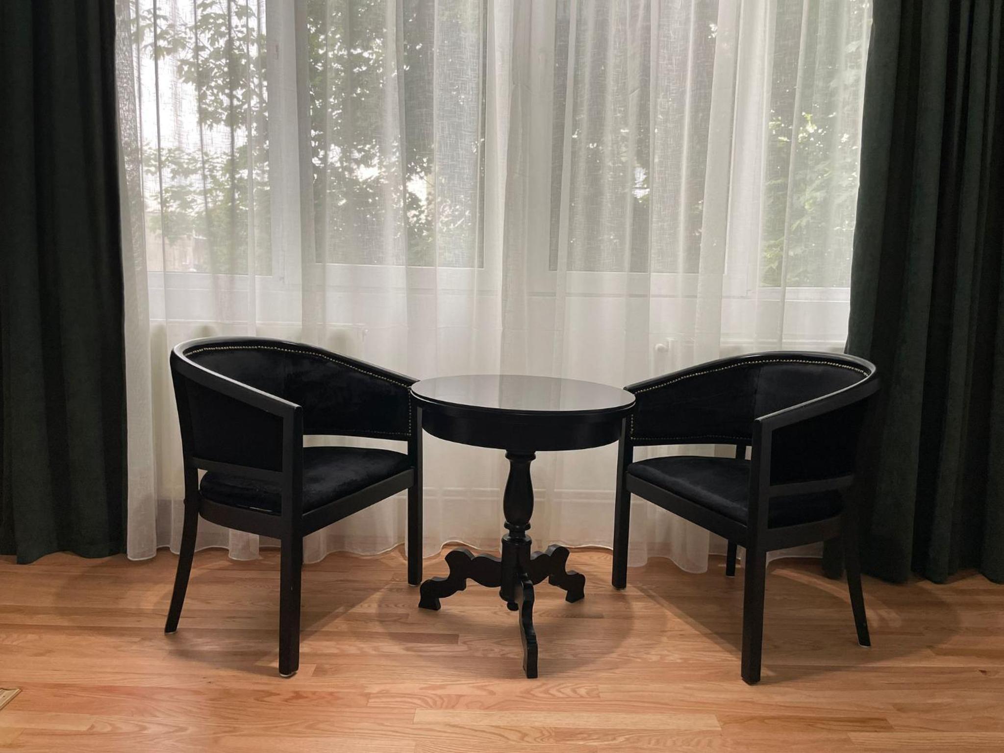 One-Bedroom Apartment - Photo 10