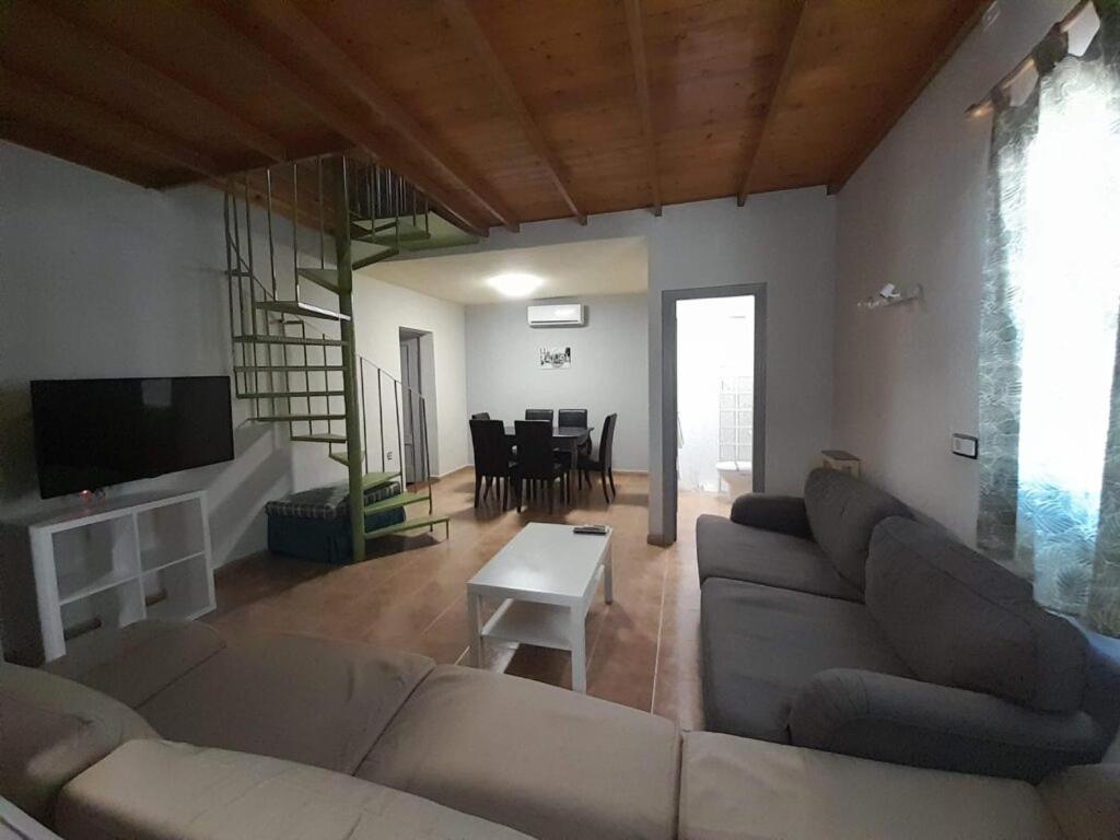 Casa de Dos Habitaciones II