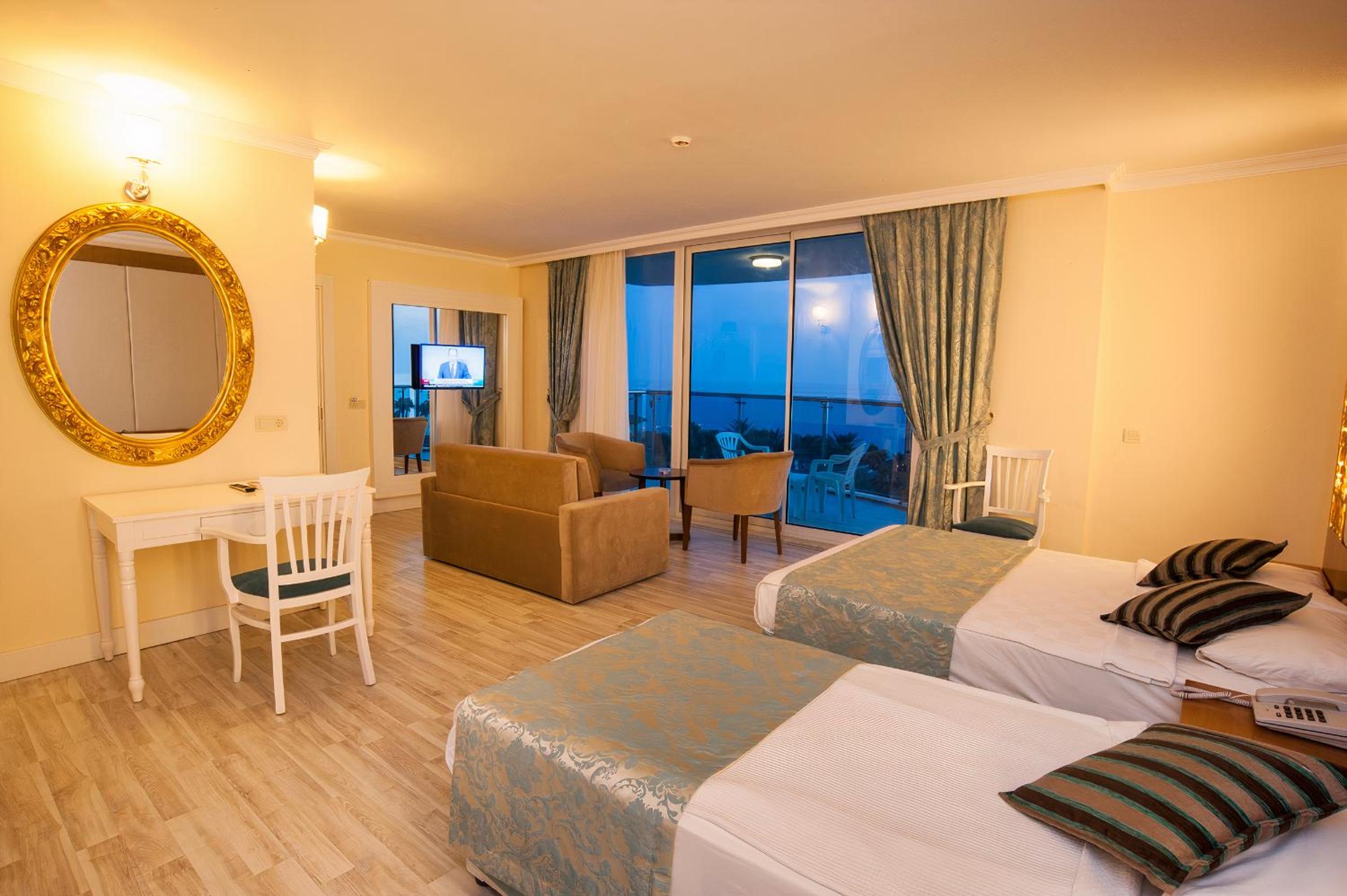 Junior Suite with Sea View thumbnail 6