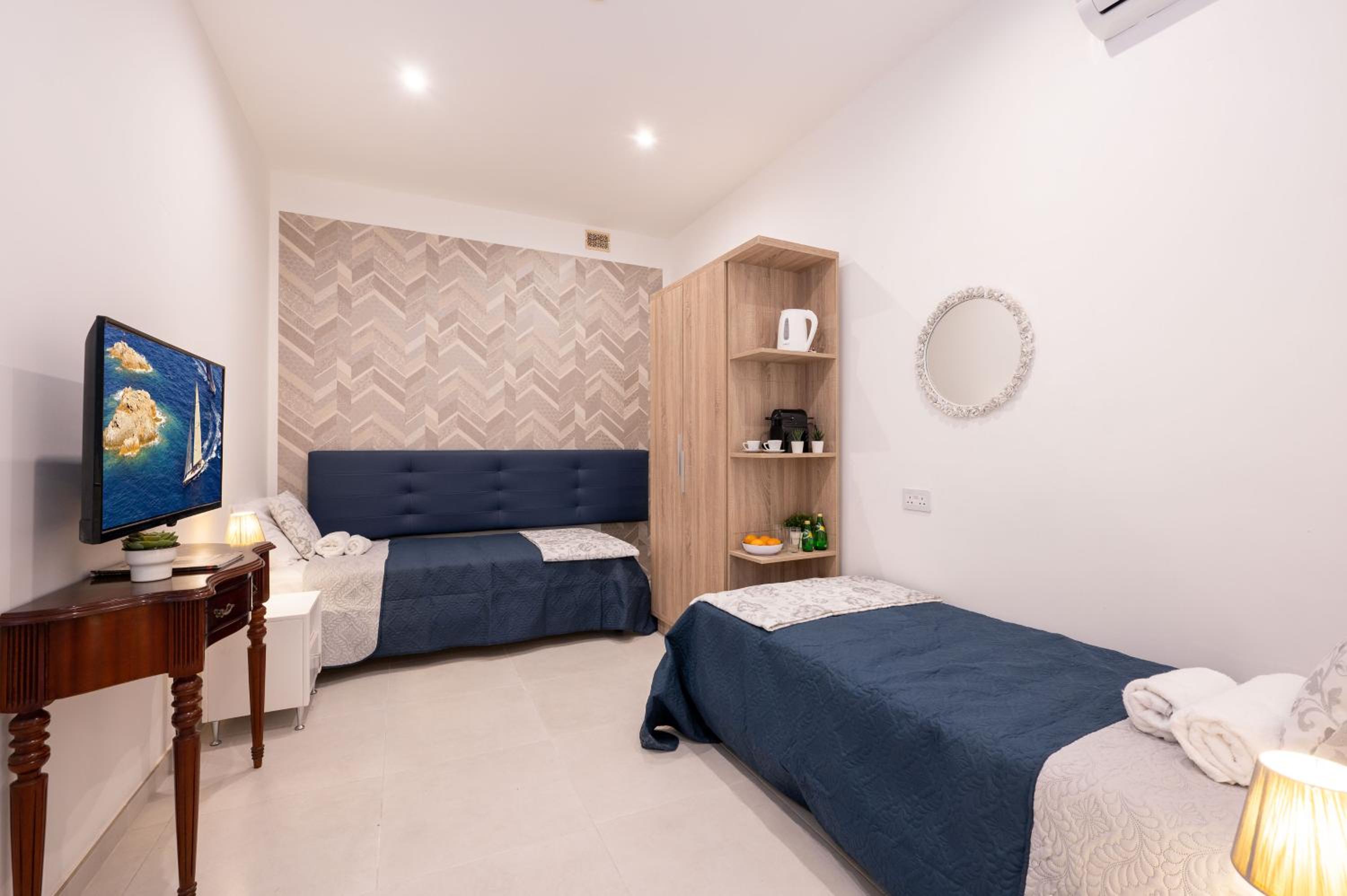 Deluxe Double or Twin Room