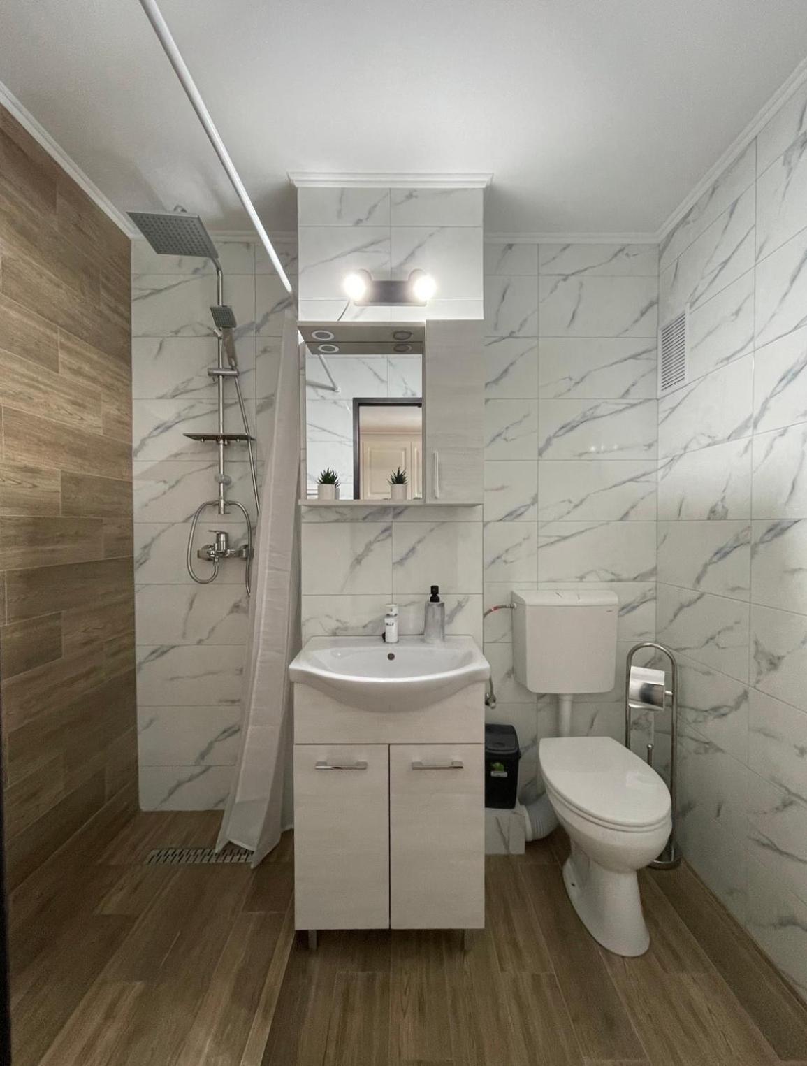 One-Bedroom Apartment - Photo 7